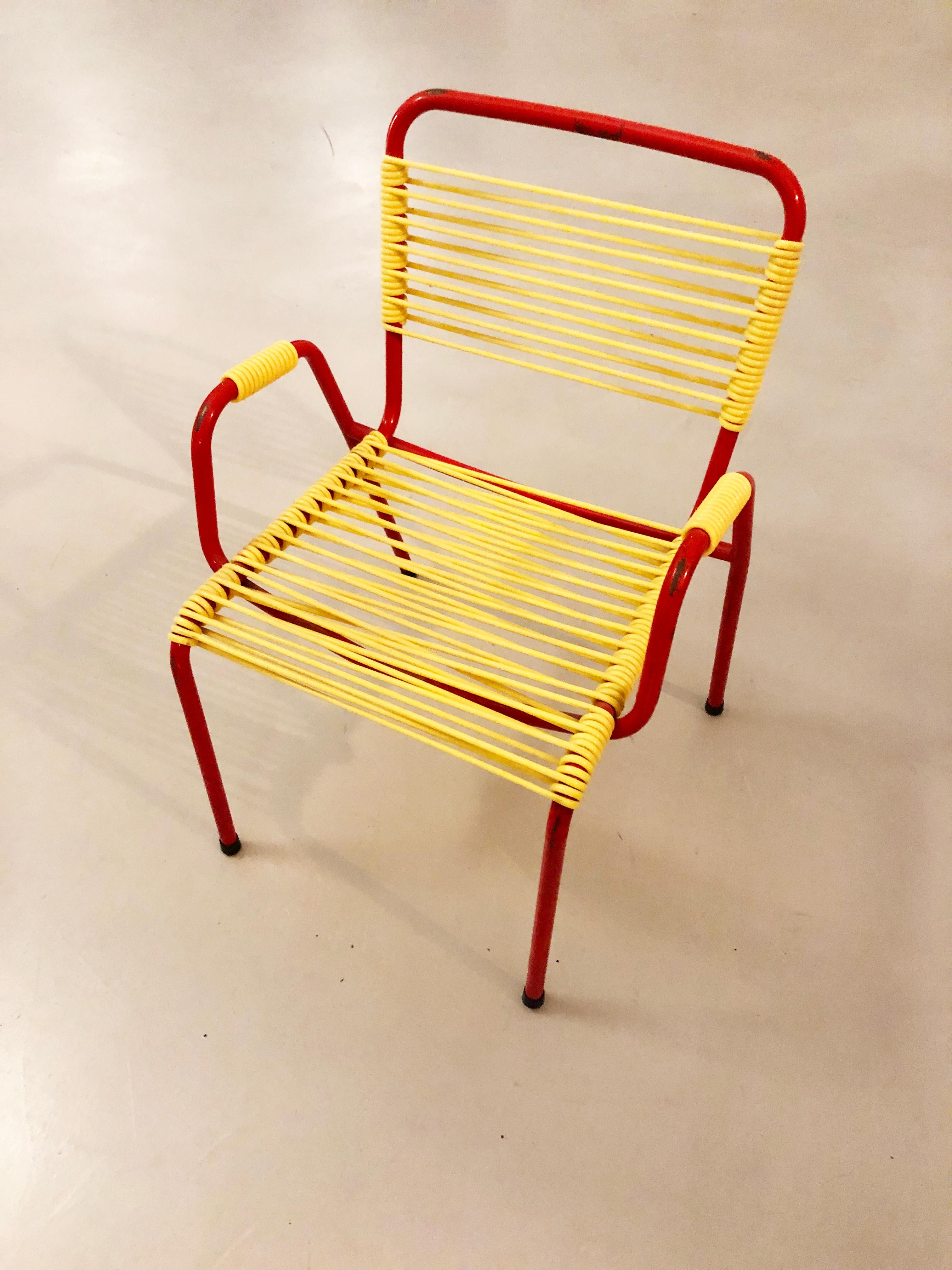 Mid-Century Modern Children's chair scoubidou Torck - 1950's For Sale