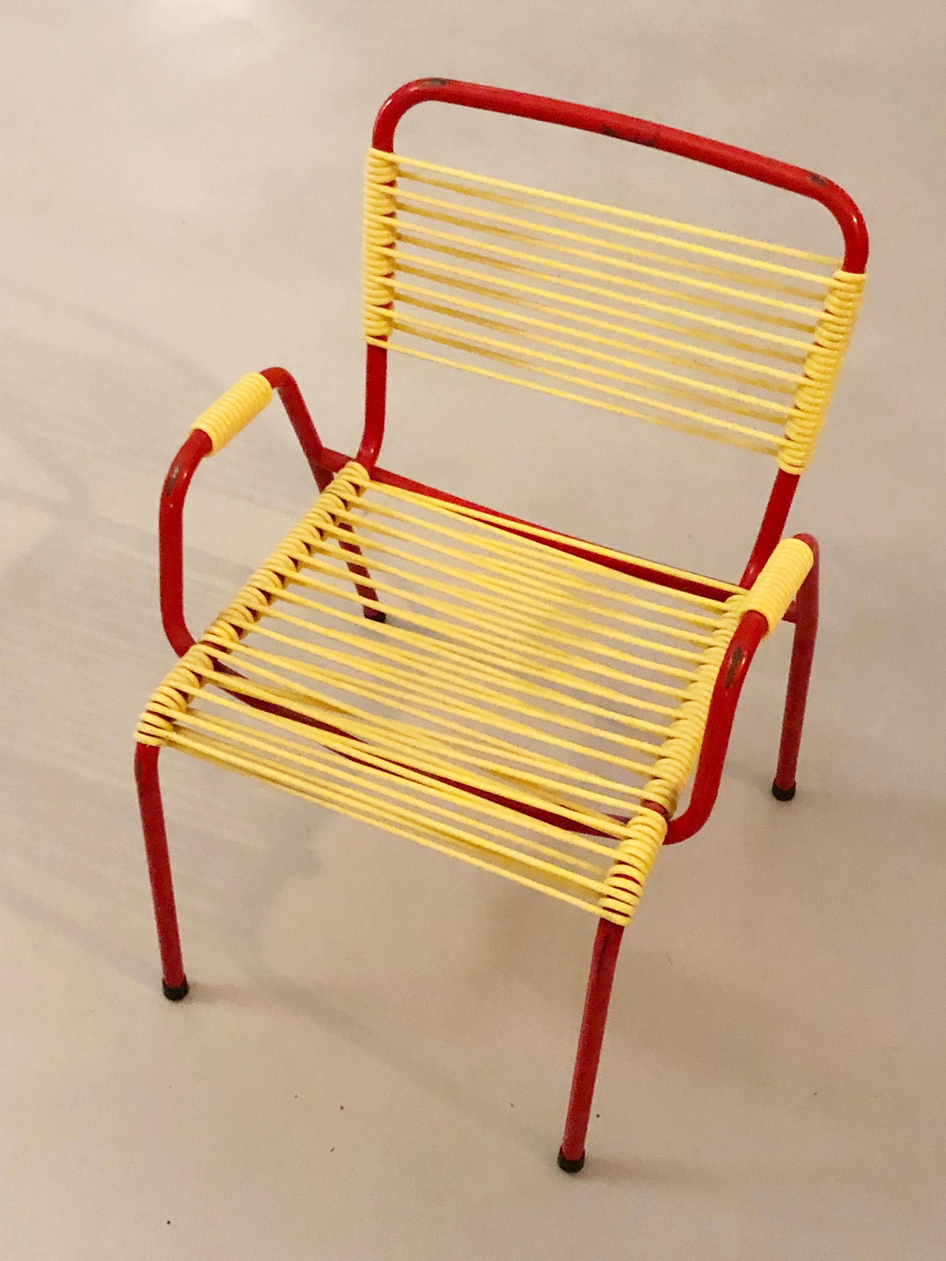 Belgian Children's chair scoubidou Torck - 1950's For Sale