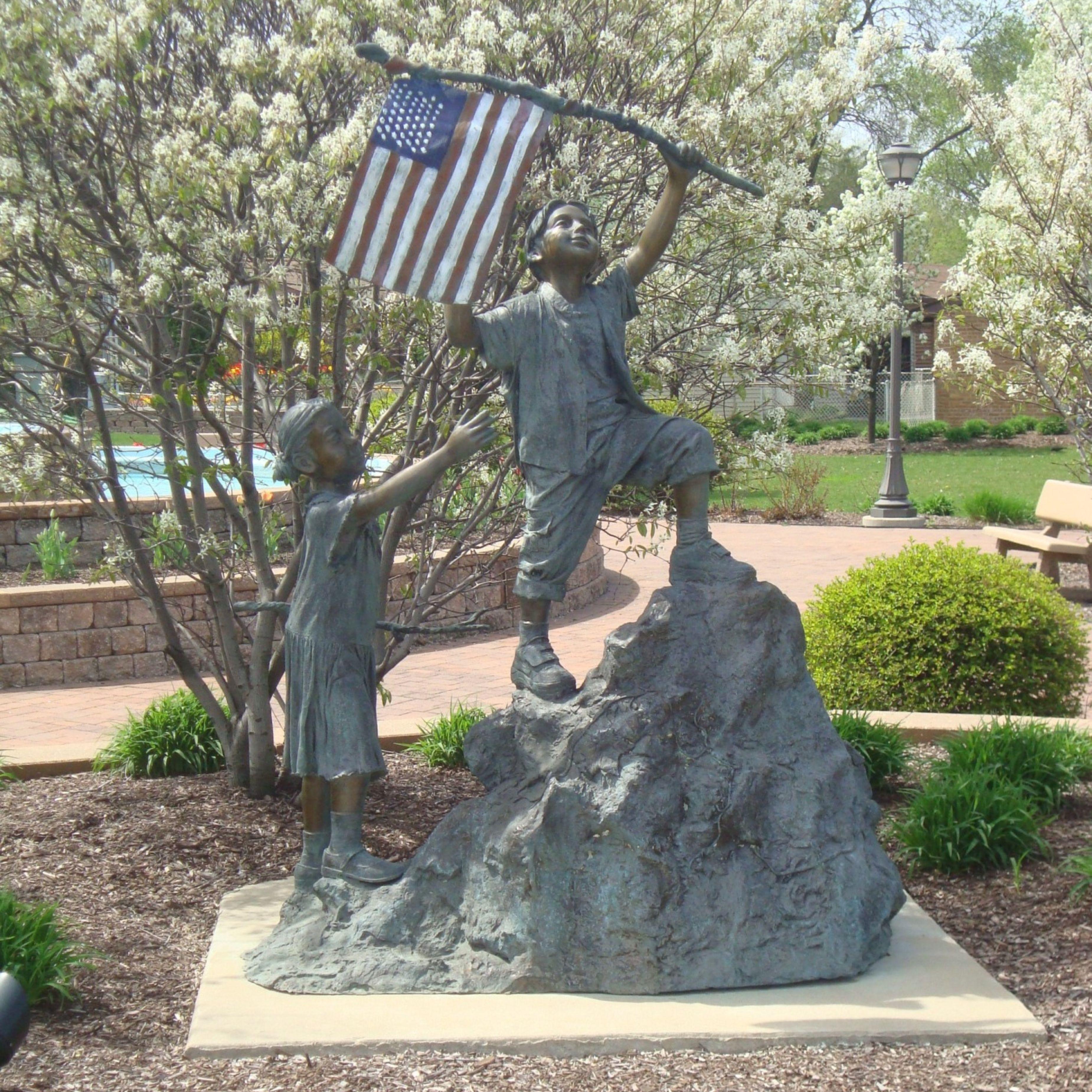 Children's Patriotic Bronze Garden Statue In New Condition For Sale In Yonkers, NY
