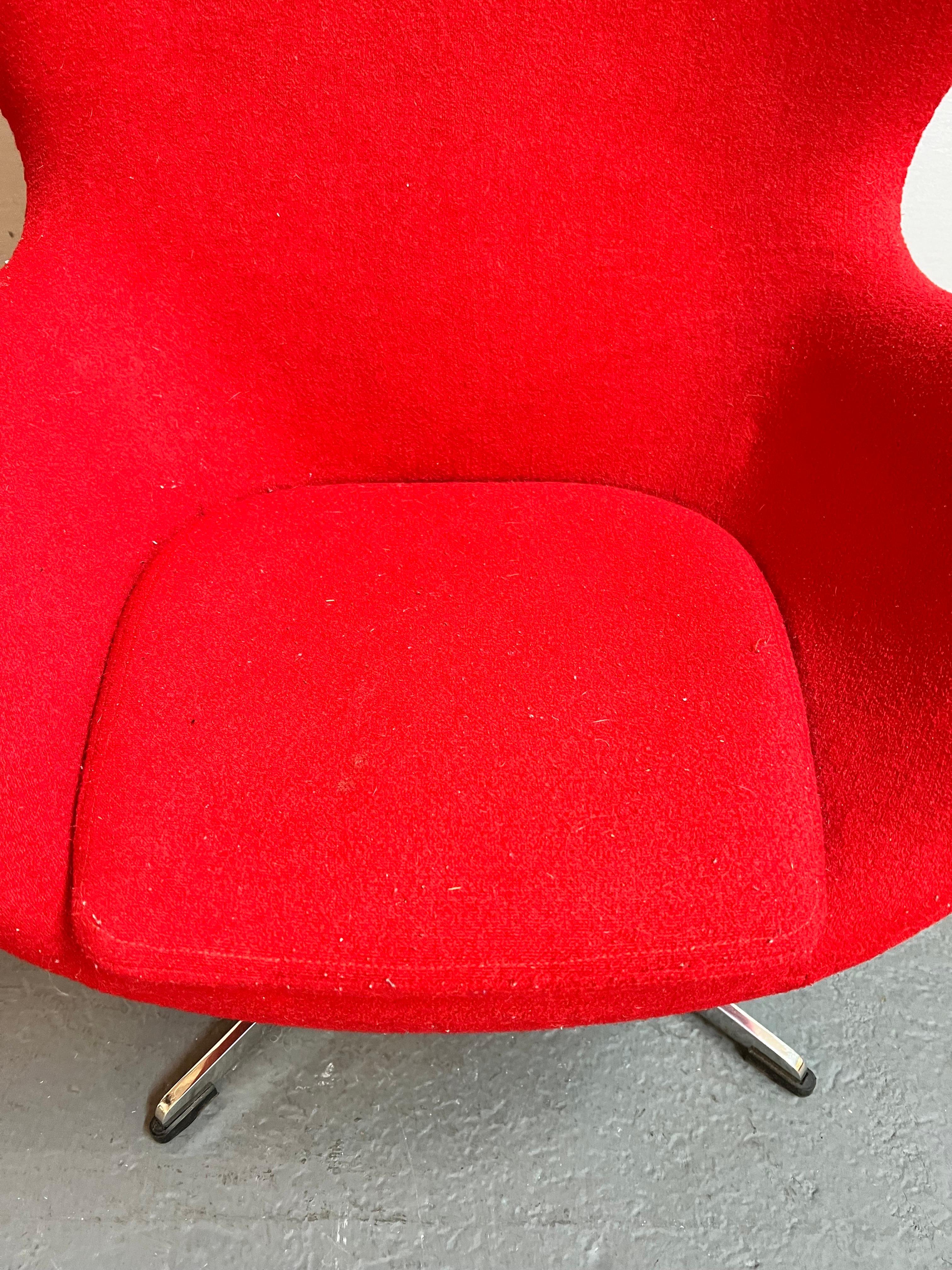 Mid-Century Modern Children’s Red Egg Chair in Style of Arne Jacobsen Fritz Hansen