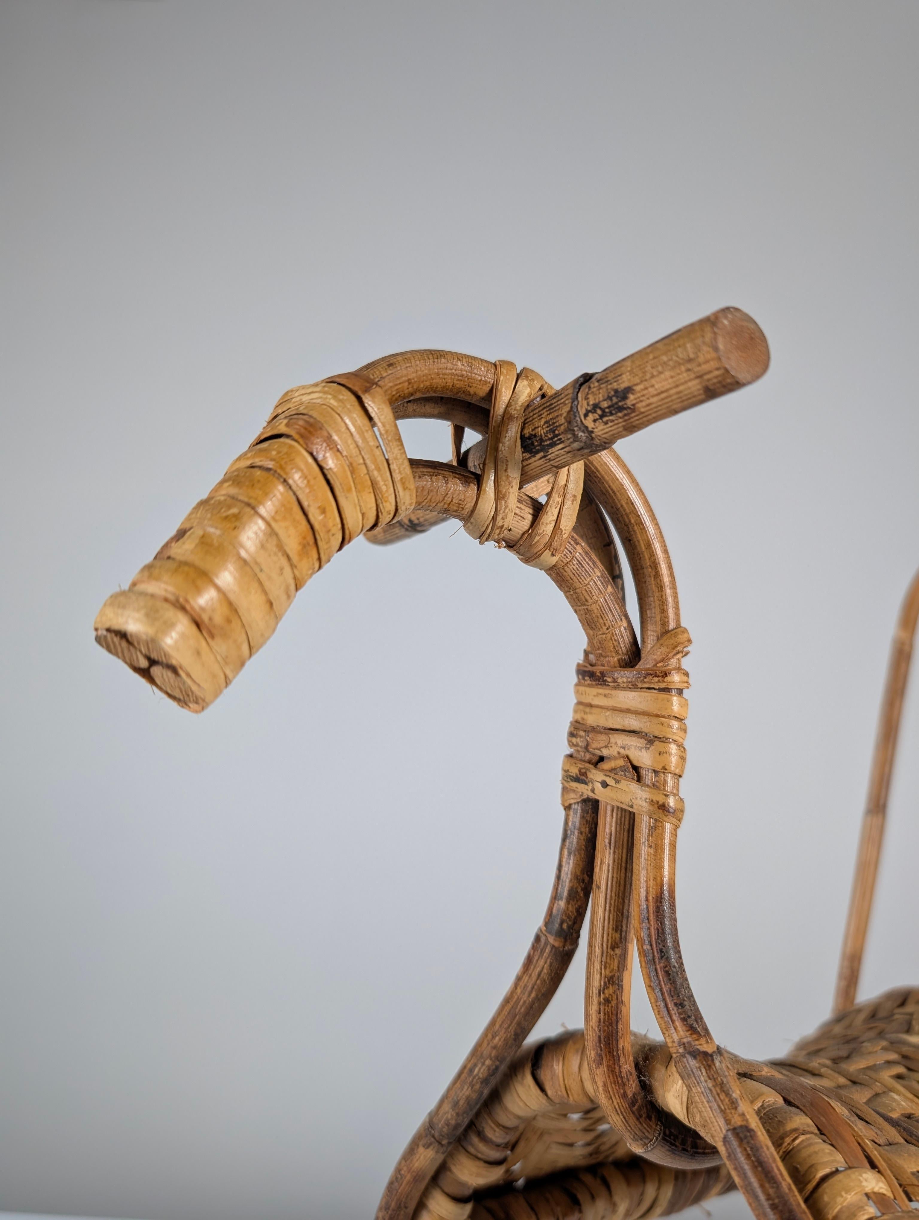 Children's rocking horse made of bamboo and rattan 1960s In Good Condition For Sale In Benalmadena, ES