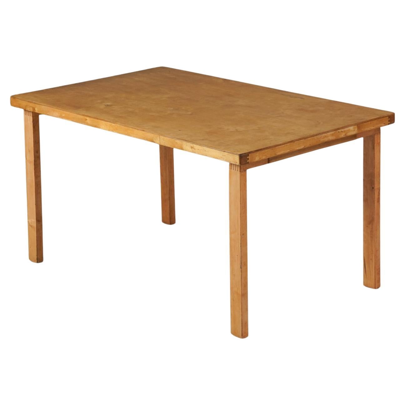 Table d
enfant, Alvar Aalto, Oy Huonekalu- ja Rakennustyötehdas Ab, années 1940 en vente