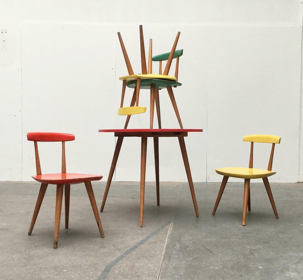 Plastique Ensemble table et chaises pour enfants par Karla Drabsch pour Kleid & Raum, années 1950, lot de 5 en vente