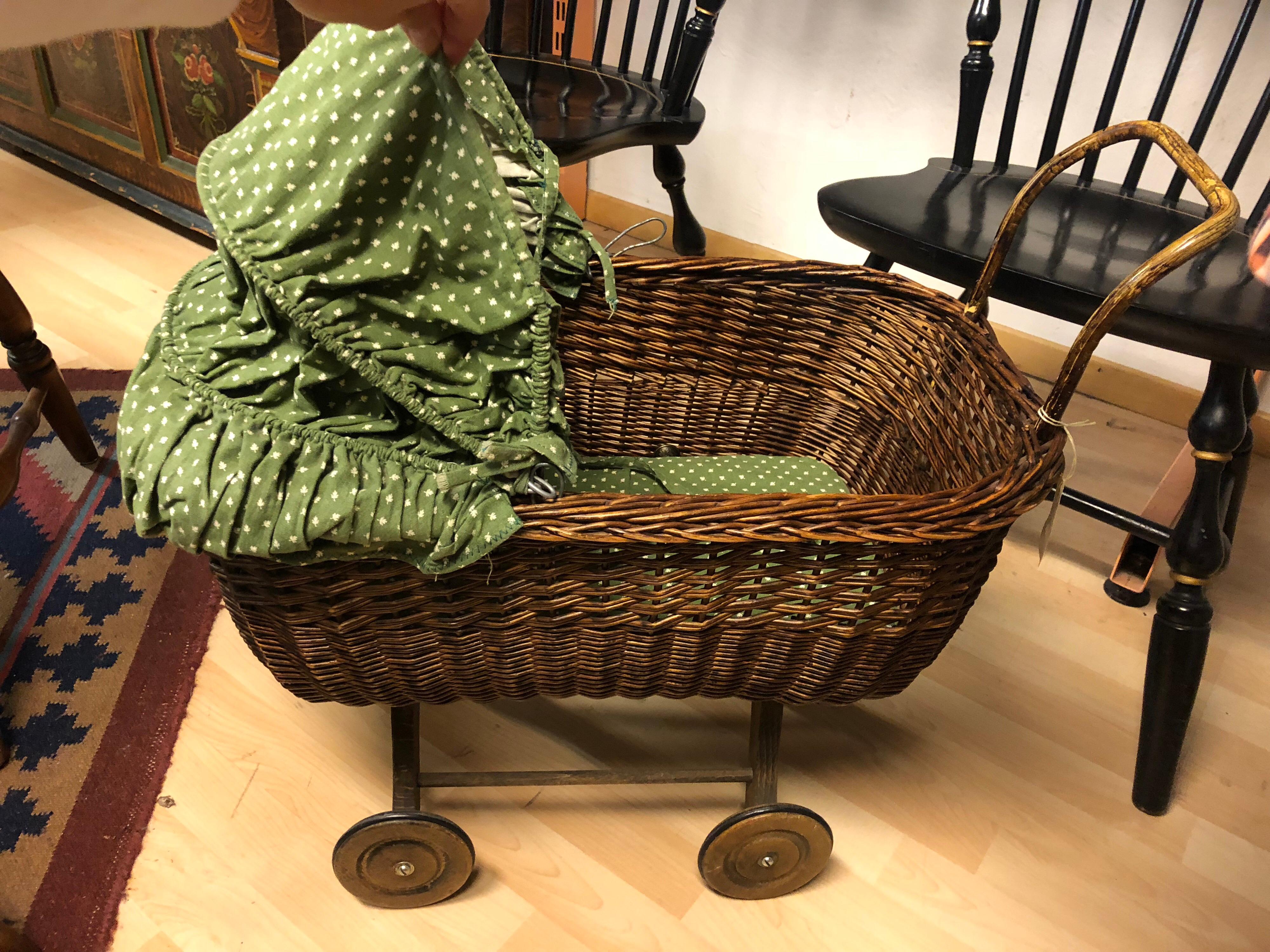 1940 baby carriage