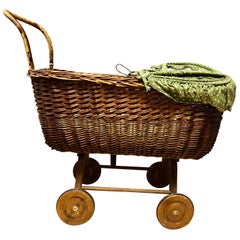 Children's Wicker Doll's Pram Stroller Kid'd Carriage, circa 1940