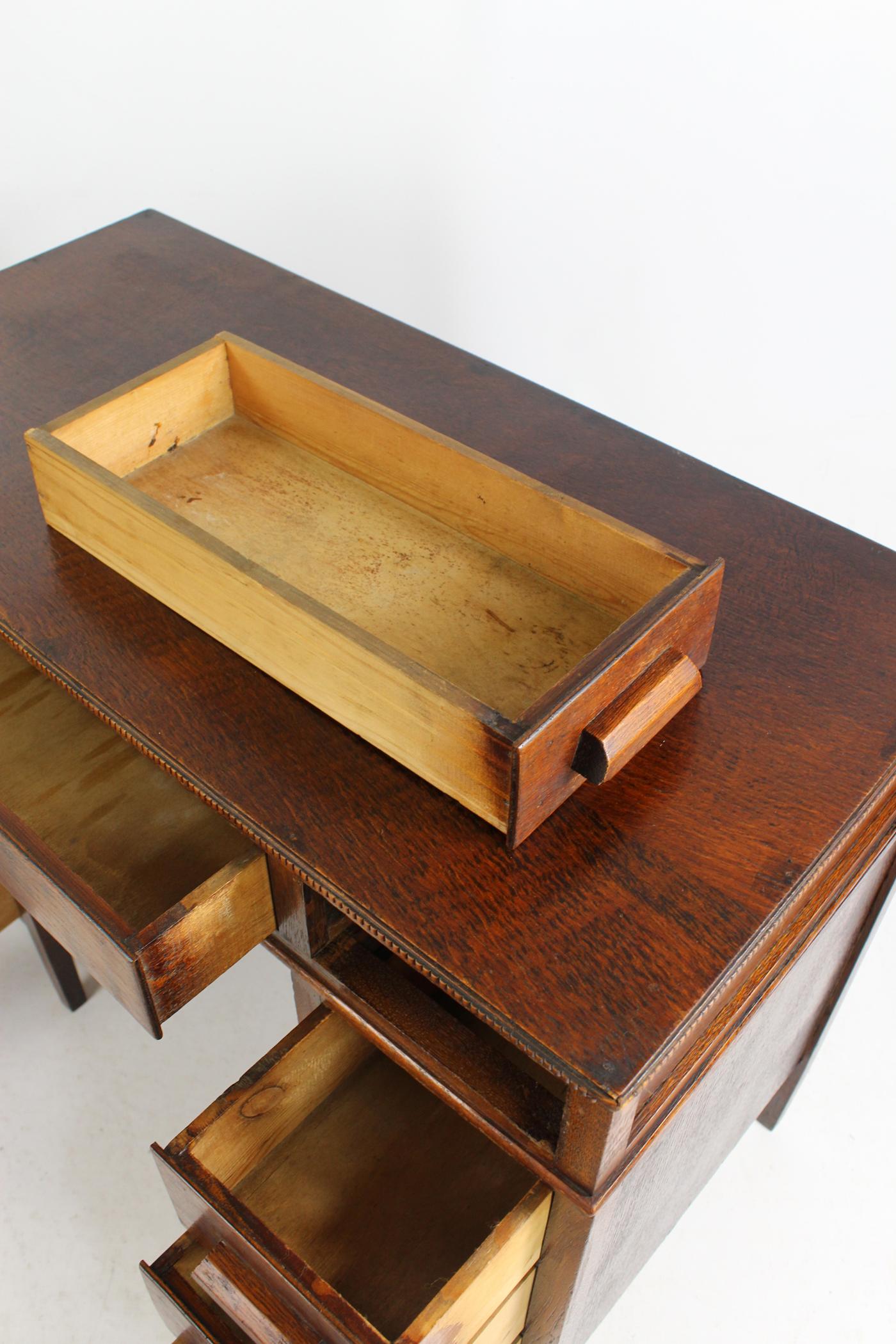 Childs Art Deco Oak Desk English circa 1930s Vintage Childrens Writing Table In Good Condition For Sale In Leeds, West Yorkshire