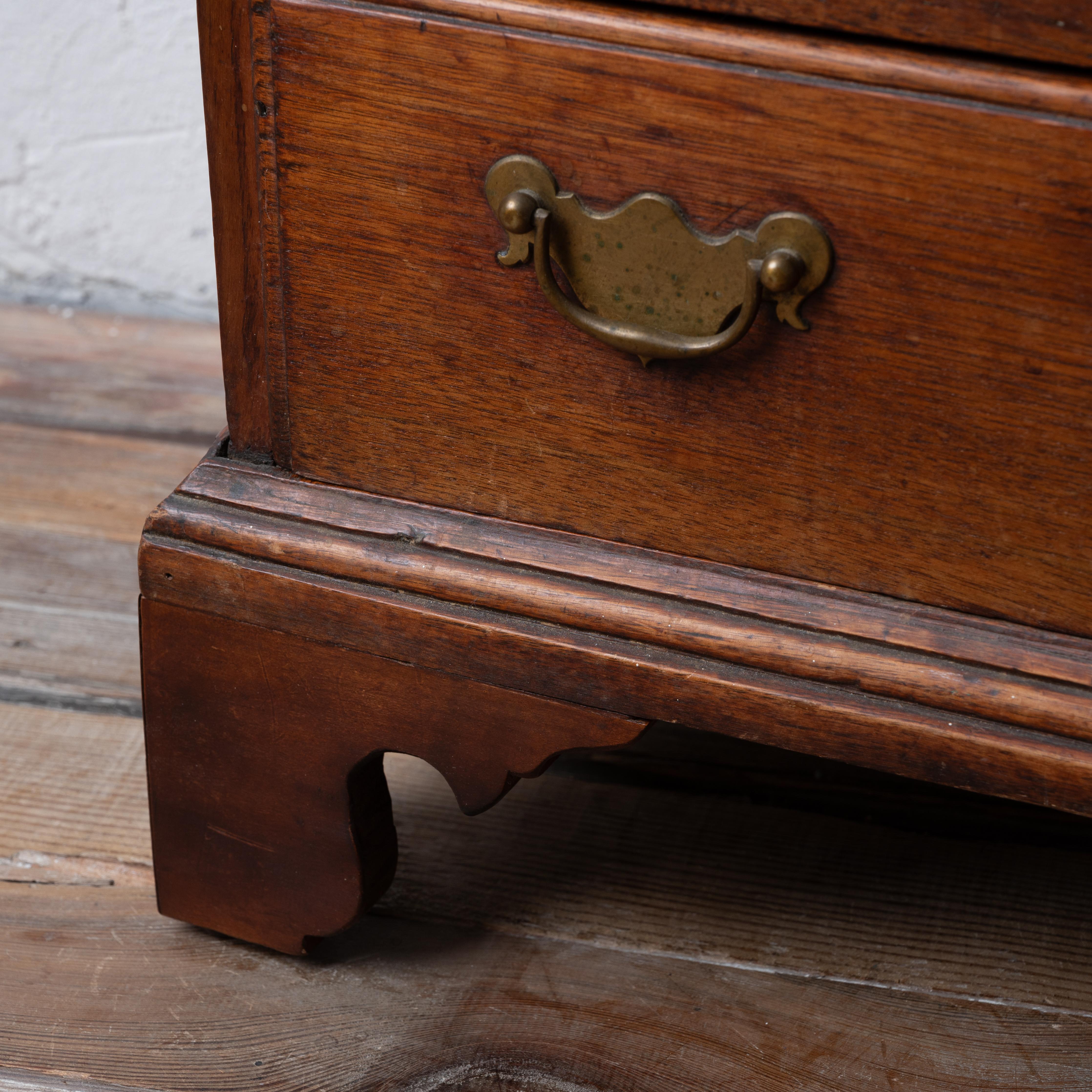Child’s Chestnut Slant Front Desk, New England, 18th Century For Sale 6