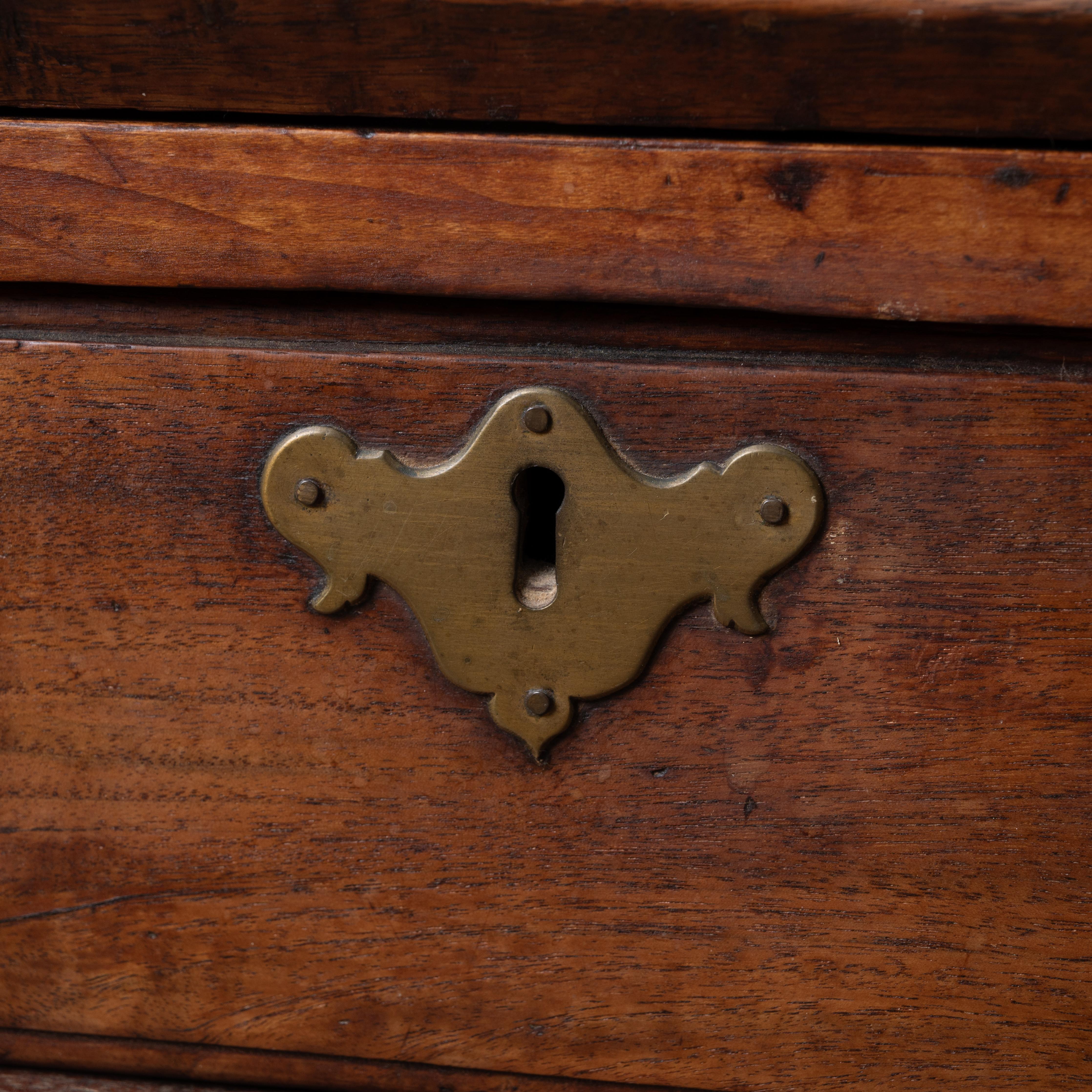 Child’s Chestnut Slant Front Desk, New England, 18th Century For Sale 7