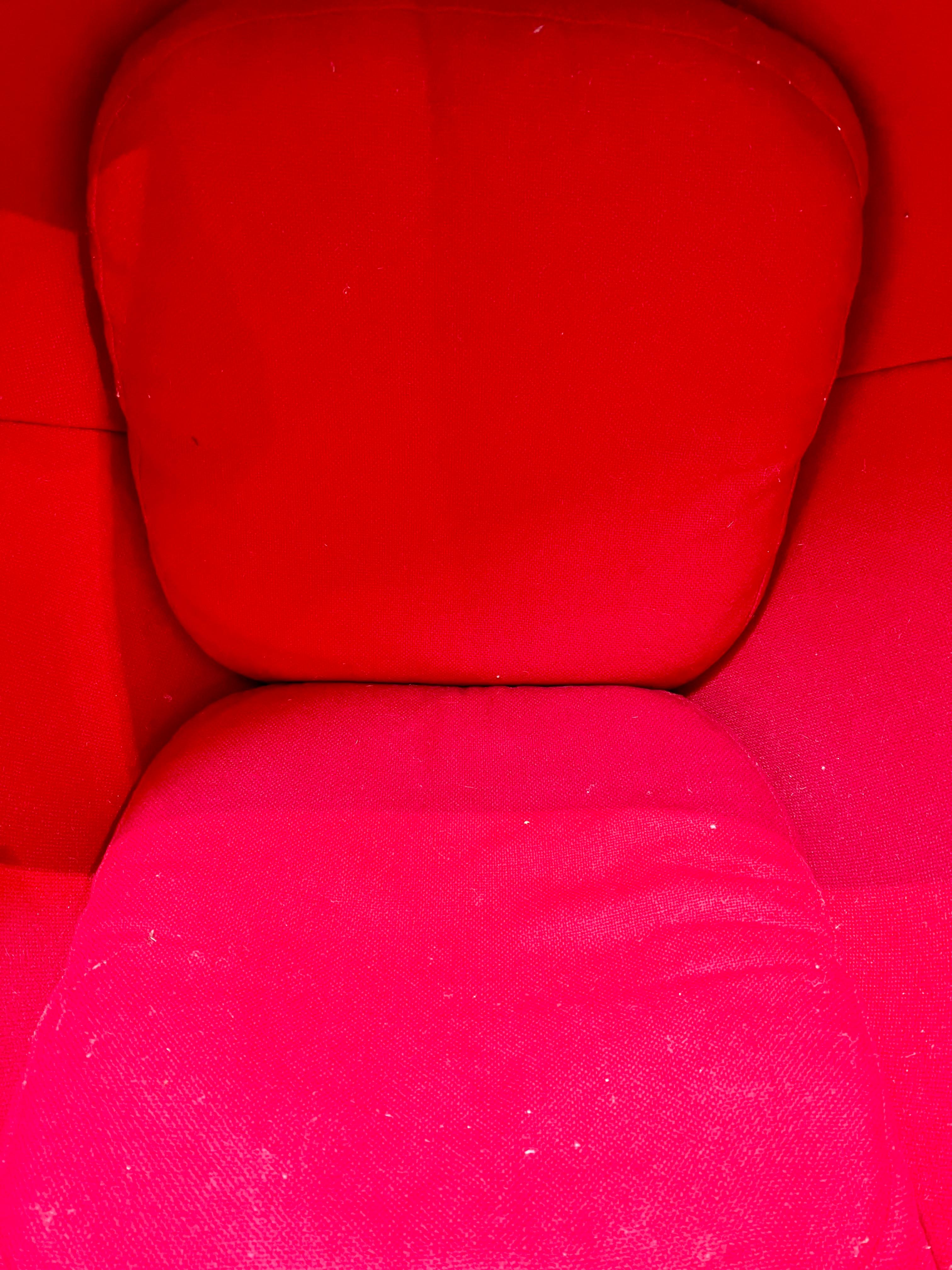 Late 20th Century Child’s Eero Aarnio Style Swivel Ball Chair Red and White