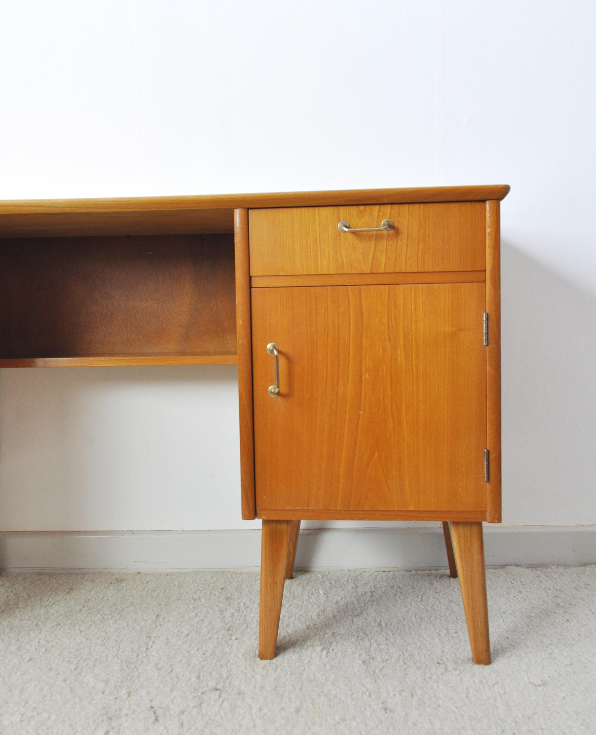 Childs Executive Desk in Ash with Bowed Top, 1950s 1