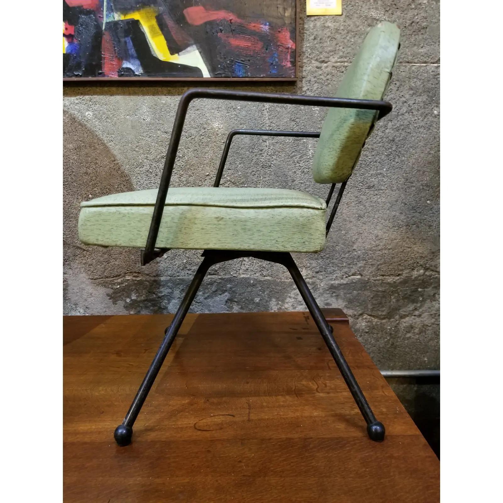 Child's Lounge Chair Mid-Century Modern In Good Condition For Sale In Fulton, CA