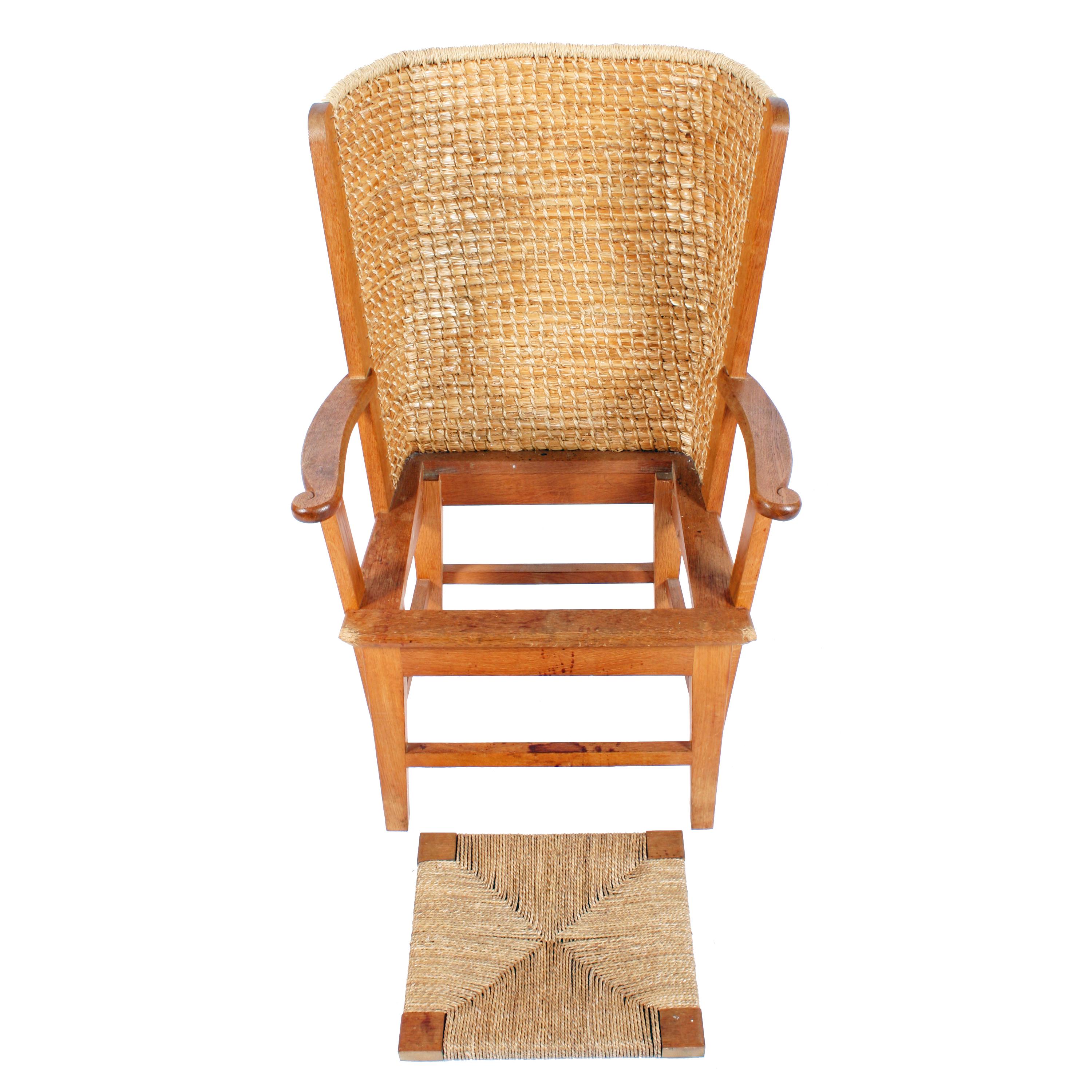 Child's Oak Orkney Chair In Good Condition For Sale In Newcastle Upon Tyne, GB