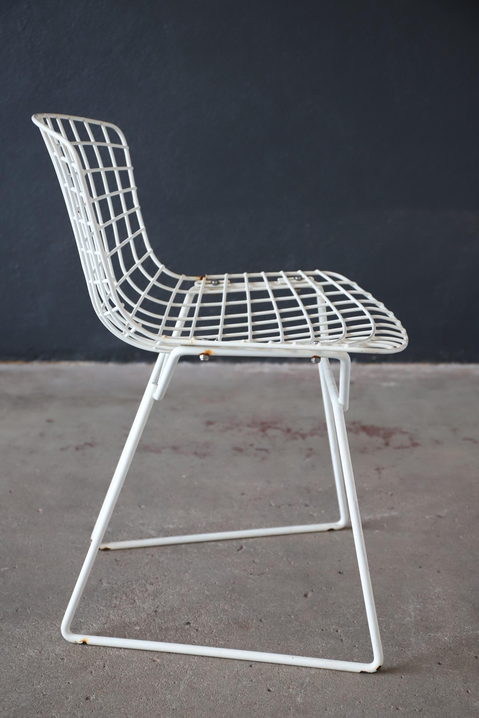 Childs Size Wire Chair by Harry Bertoia for Knoll In Good Condition For Sale In Oklahoma City, OK