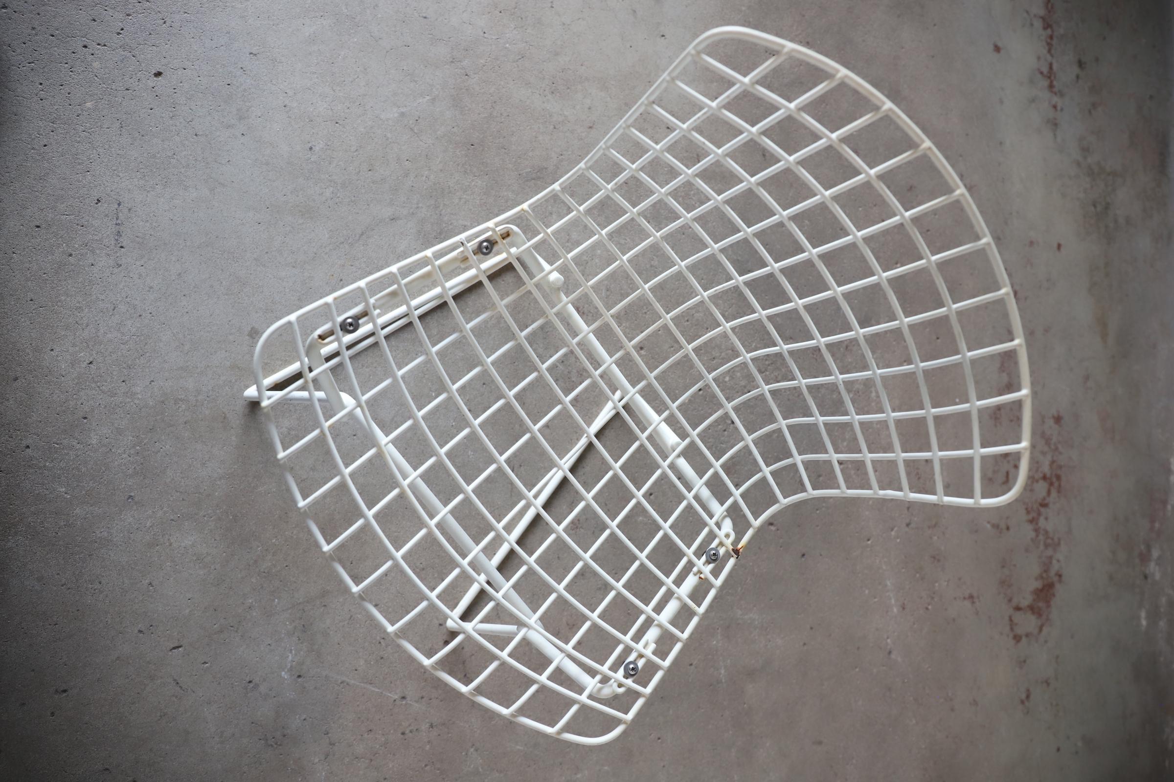 20th Century Childs Size Wire Chair by Harry Bertoia for Knoll For Sale