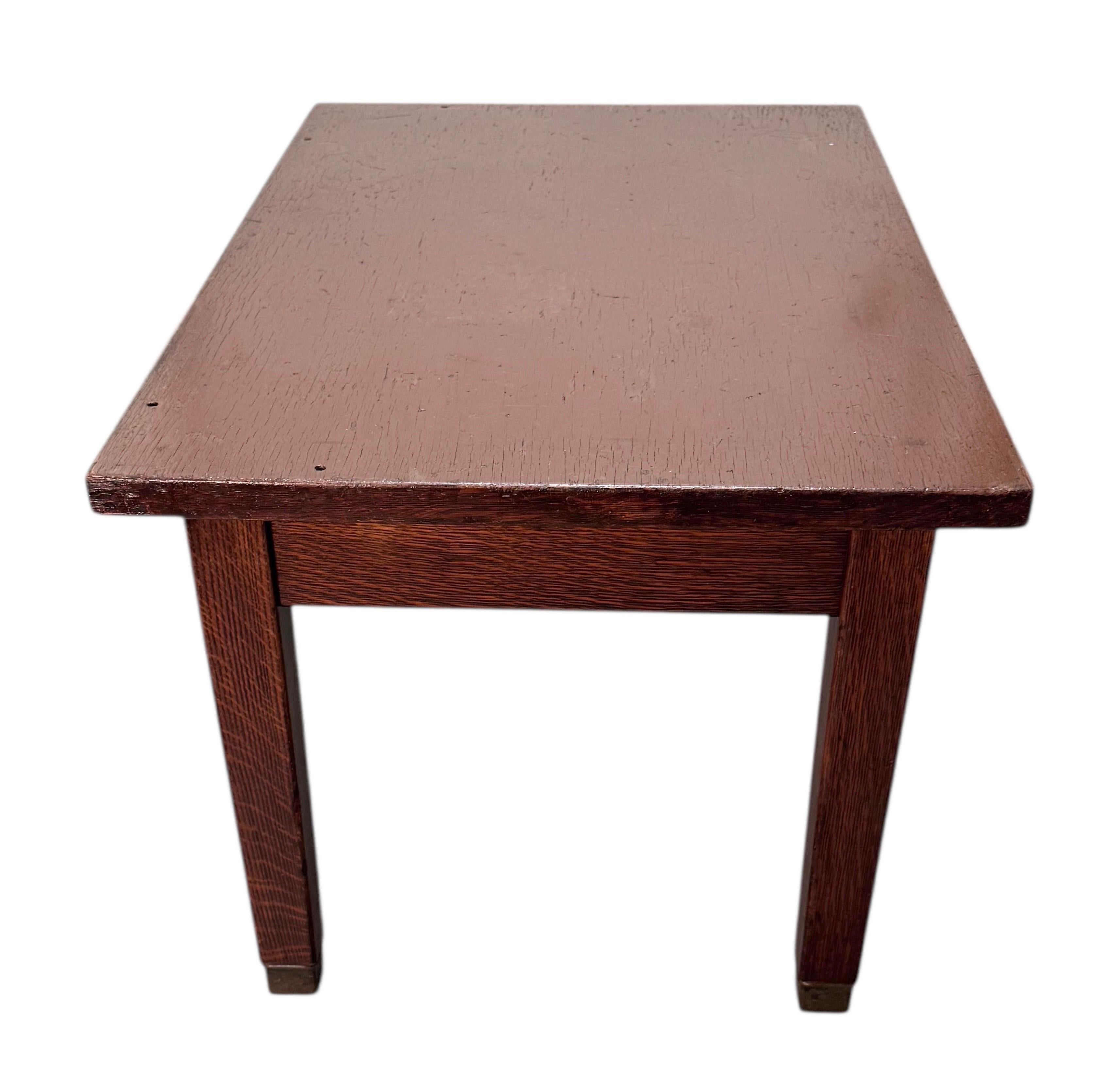 Mesa infantil de la escuela pública P.S 166 de Nueva York en venta 1