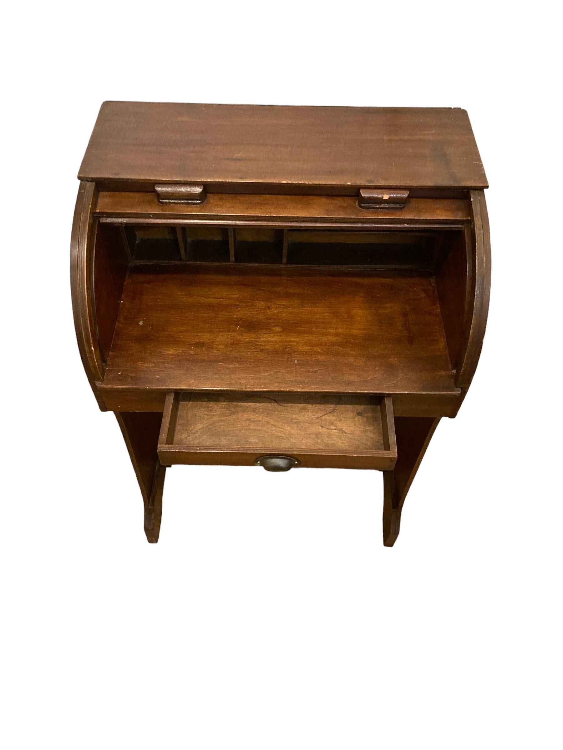 Hardwood Childs Vintage Roll Top Desk, Bureau For Sale