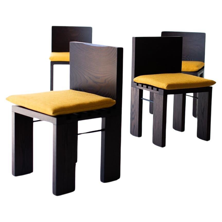 Chaises de salle à manger Bertu, chaise de salle à manger moderne, bois, Chili en vente