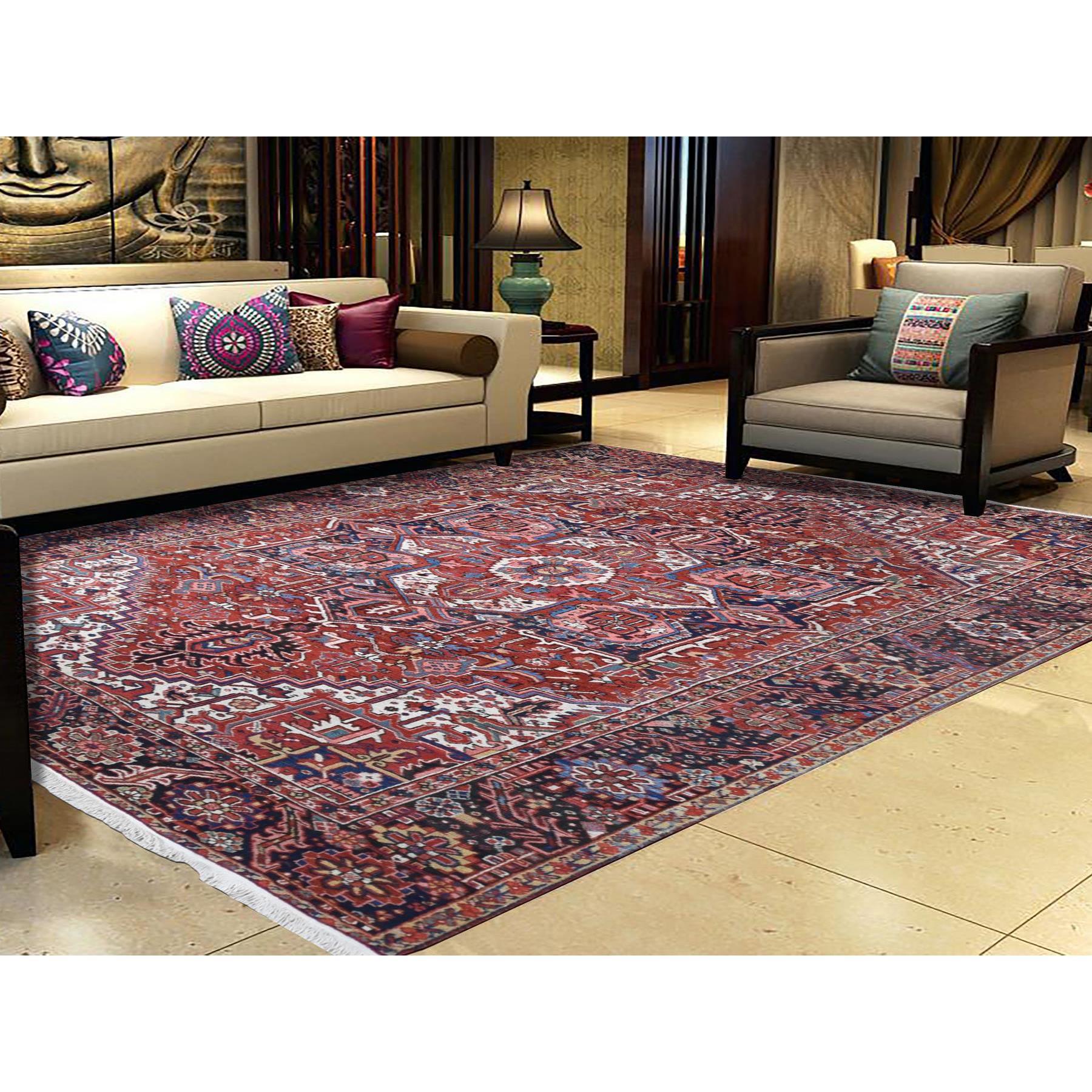 Ce fabuleux tapis noué à la main a été créé et conçu pour une résistance et une durabilité accrues. Ce tapis a été fabriqué à la main pendant des semaines selon la méthode traditionnelle qui est utilisée pour faireTaille exacte du tapis en pieds et