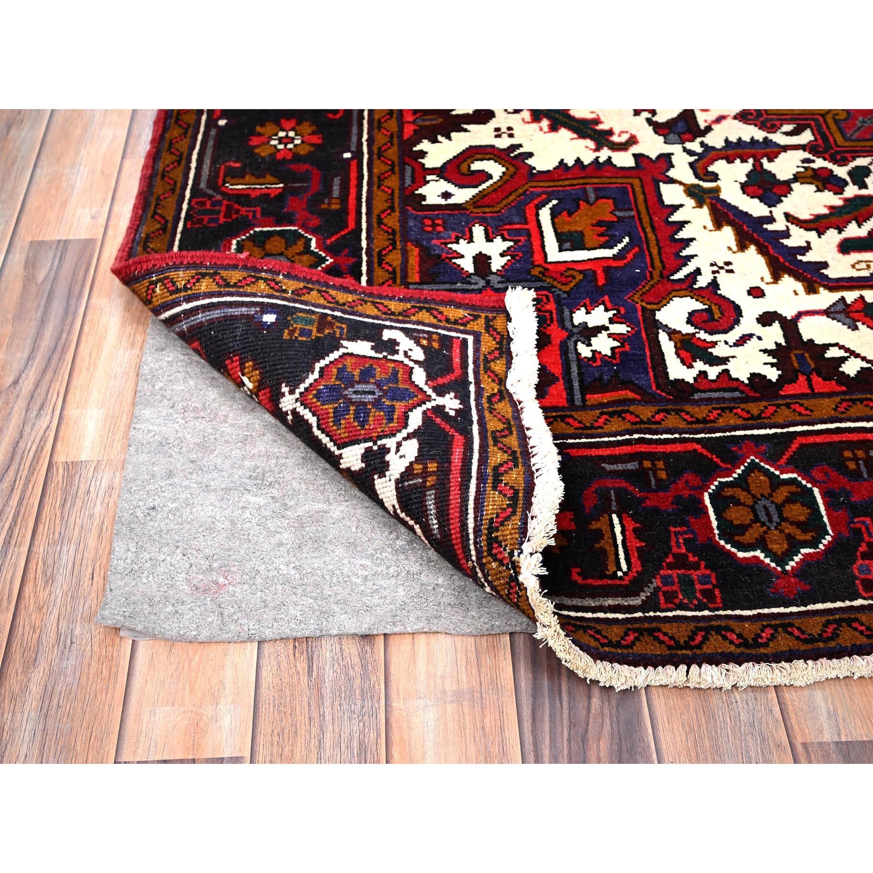 Chili Red Vintage Persian Heriz Clean Hand Knotted Pure Wool Distressed Look Rug In Good Condition For Sale In Carlstadt, NJ
