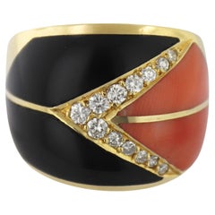 Vintage Chilleri Black Onyx, Diamond, Coral 18k Yellow Gold Ring