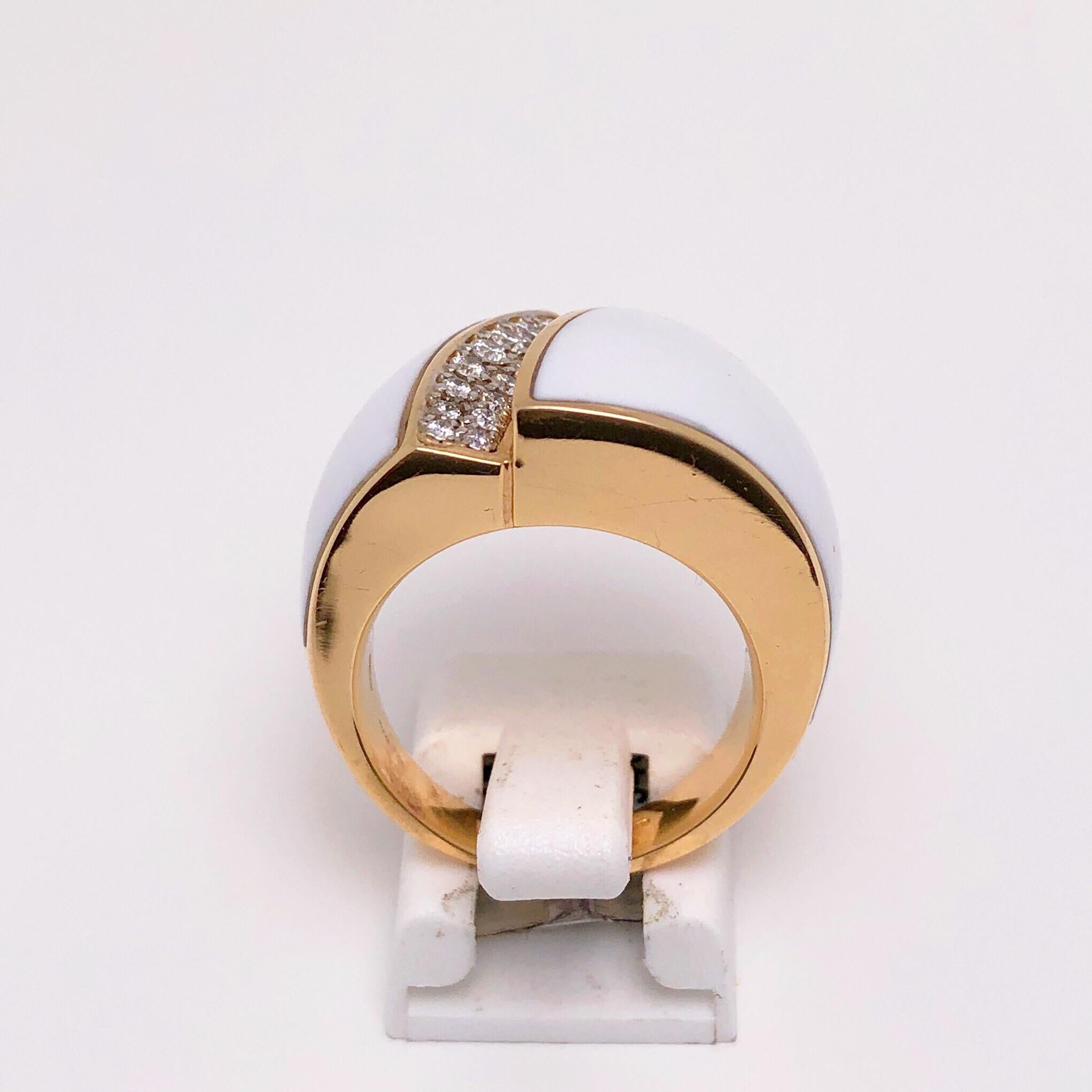Chimento 18 Karat Roségold Desiderio-Ring mit weißem Achat und Diamanten (Rundschliff) im Angebot