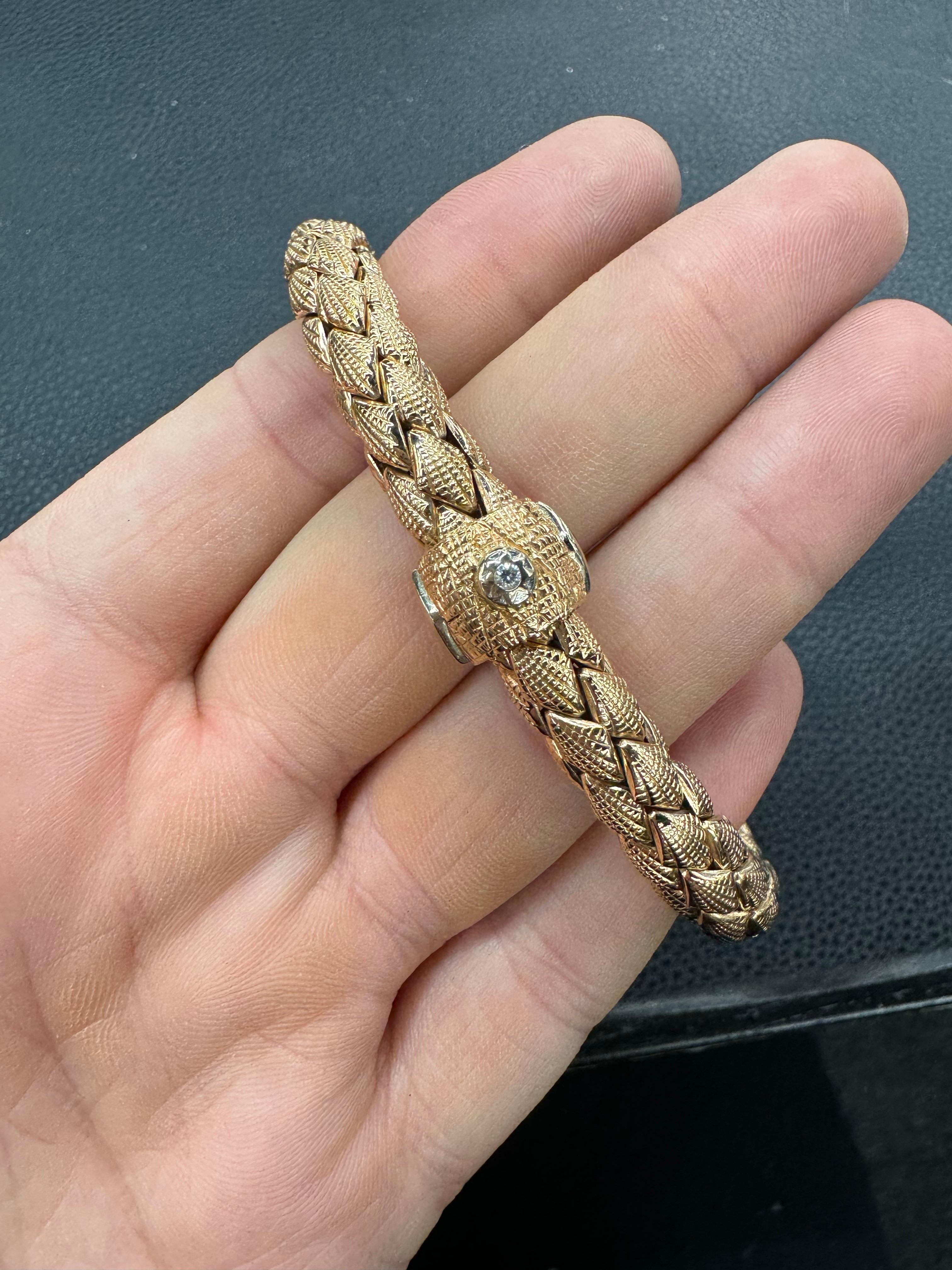 Chimento Bracelet jonc à motif serpent en or jaune 18 carats 32,4 grammes 8 mm 8 pouces en vente 2