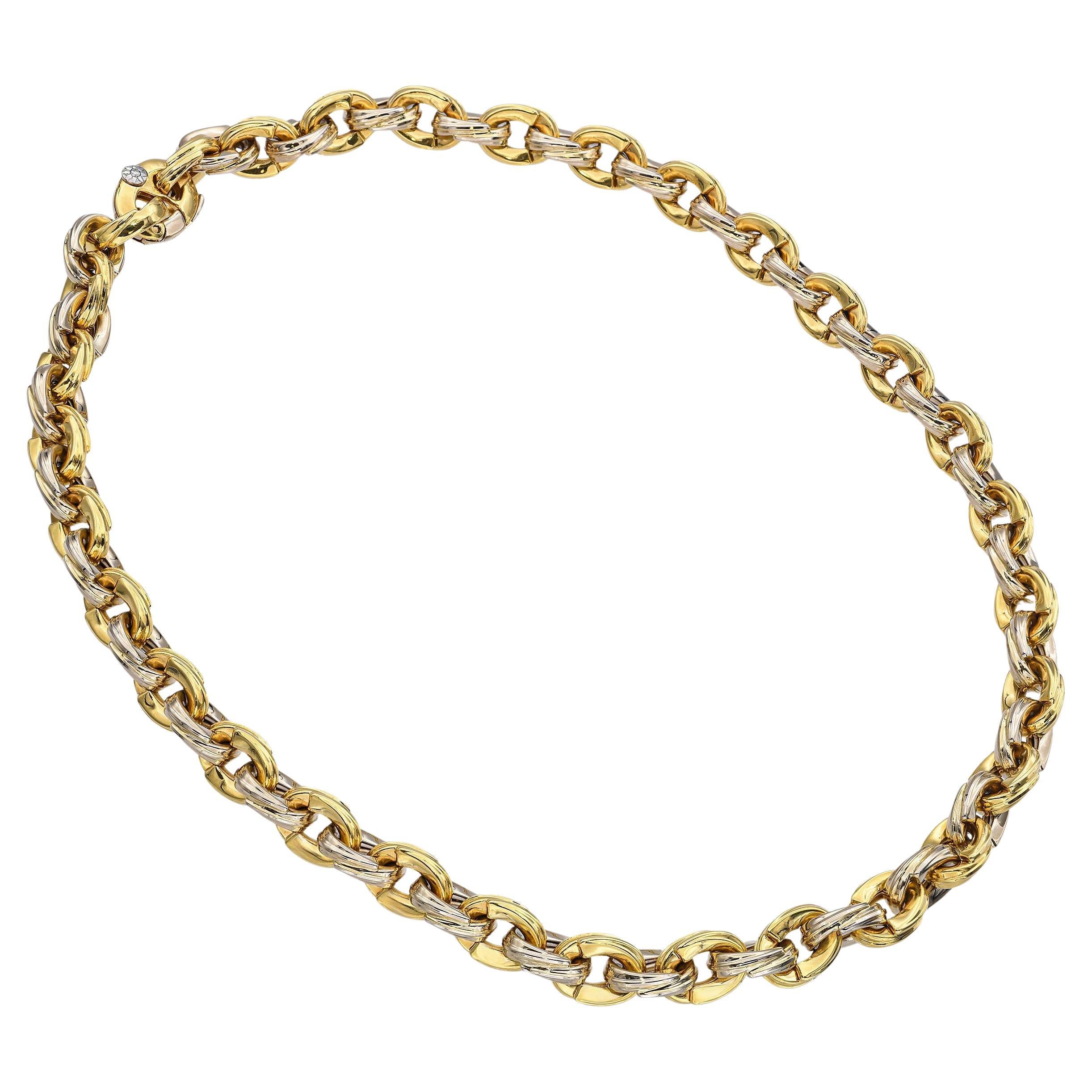 This elegant vintage necklace by Chimento is crafted in 18k yellow gold and features bold yet lightweight hollow links. The high-polish finish enhances the gold’s rich warmth, creating a luxurious look that catches the light beautifully. Its classic