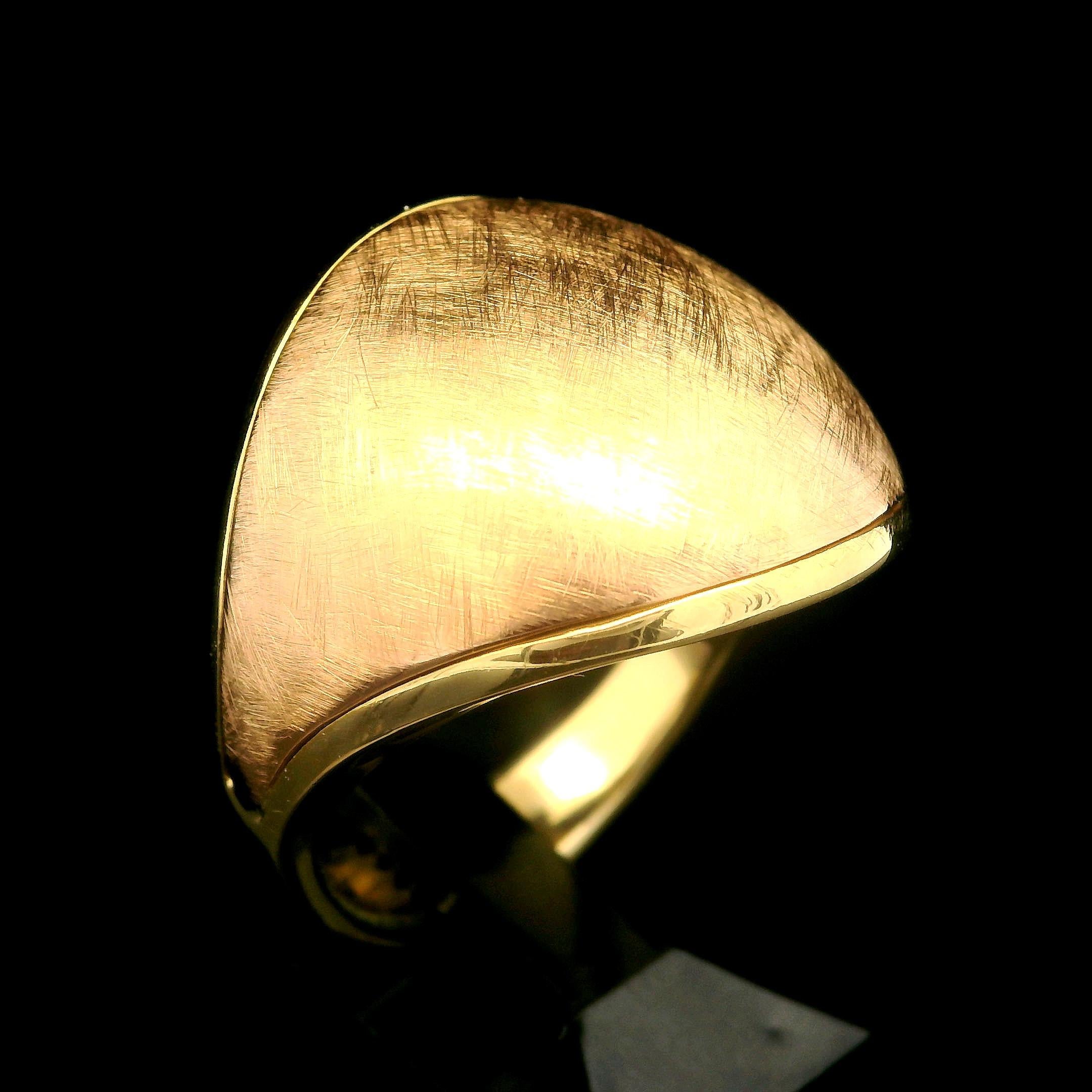 Chimento 18k Yellow & Rose Gold Textured Bombe Statement Ring For Sale 8