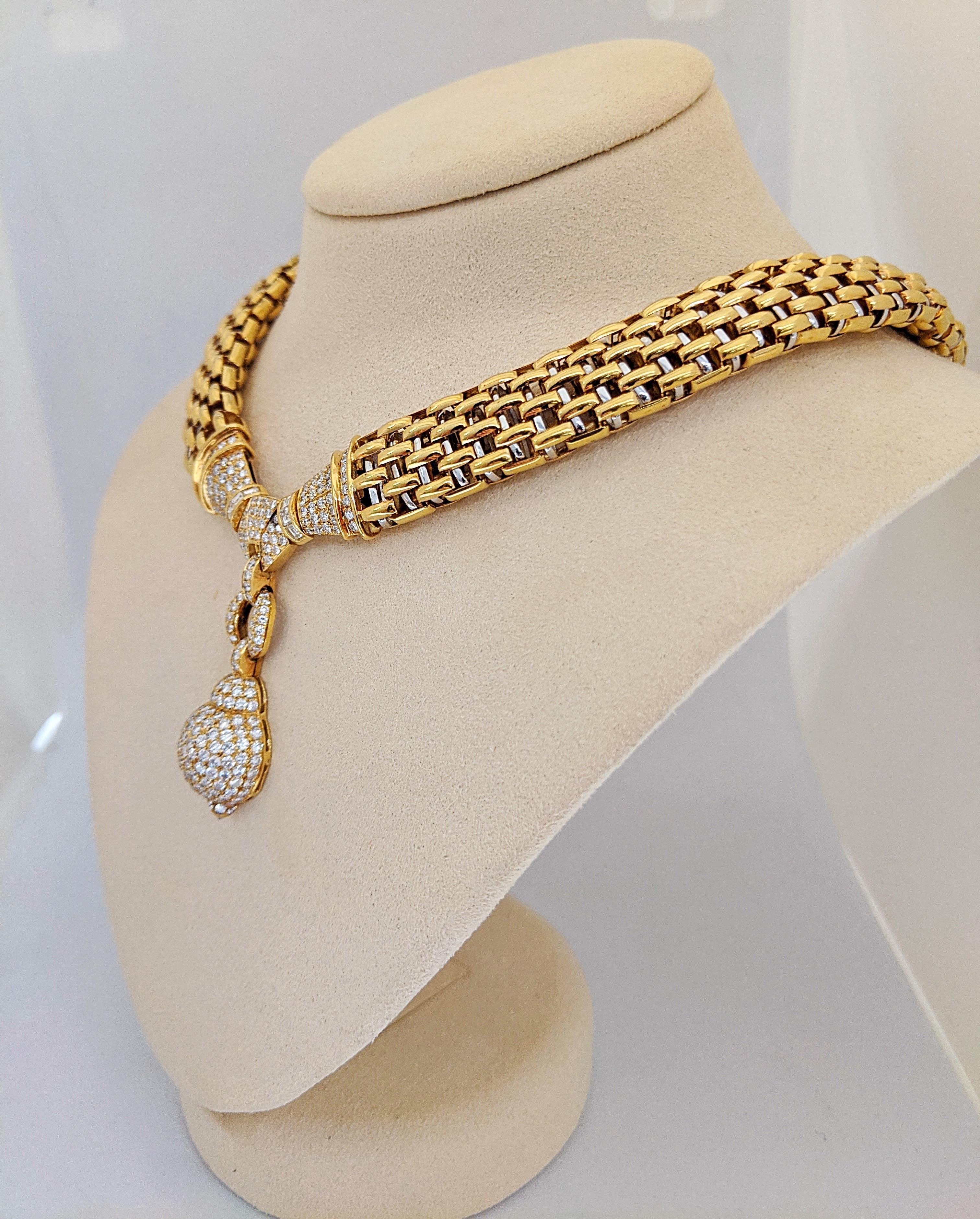 Round Cut Chimento 18 Karat Yellow Gold and 5.88 Carat Diamonds Necklace