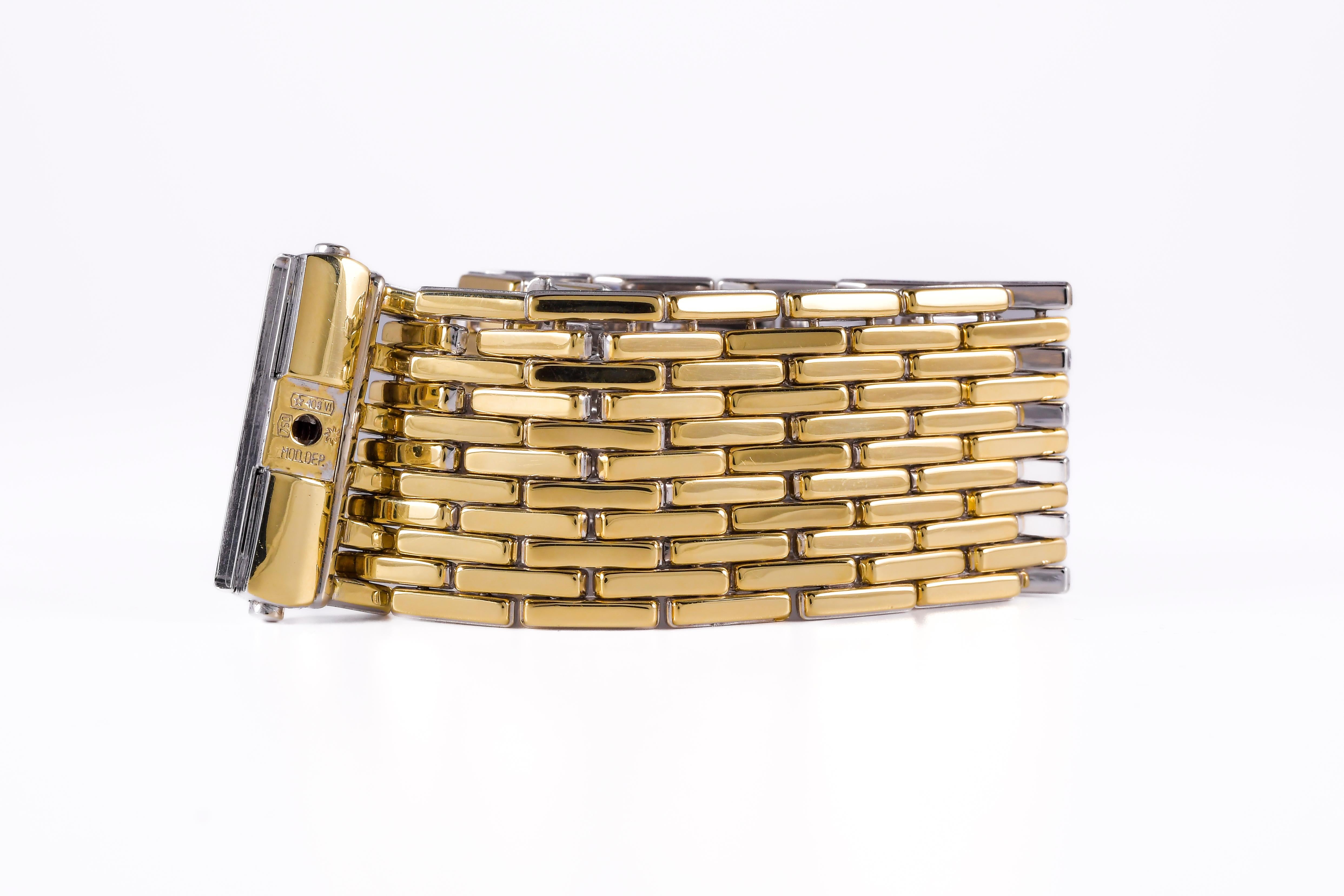 CHIMENTO è sinonimo di qualità ed eccellenza nella realizzazione di gioielli dal design unico, classici senza tempo che vedono come protagonista l’Oro italiano.

La storia dell’azienda inizia nel 1964 nel celebre distretto orafo di Vicenza, dove il