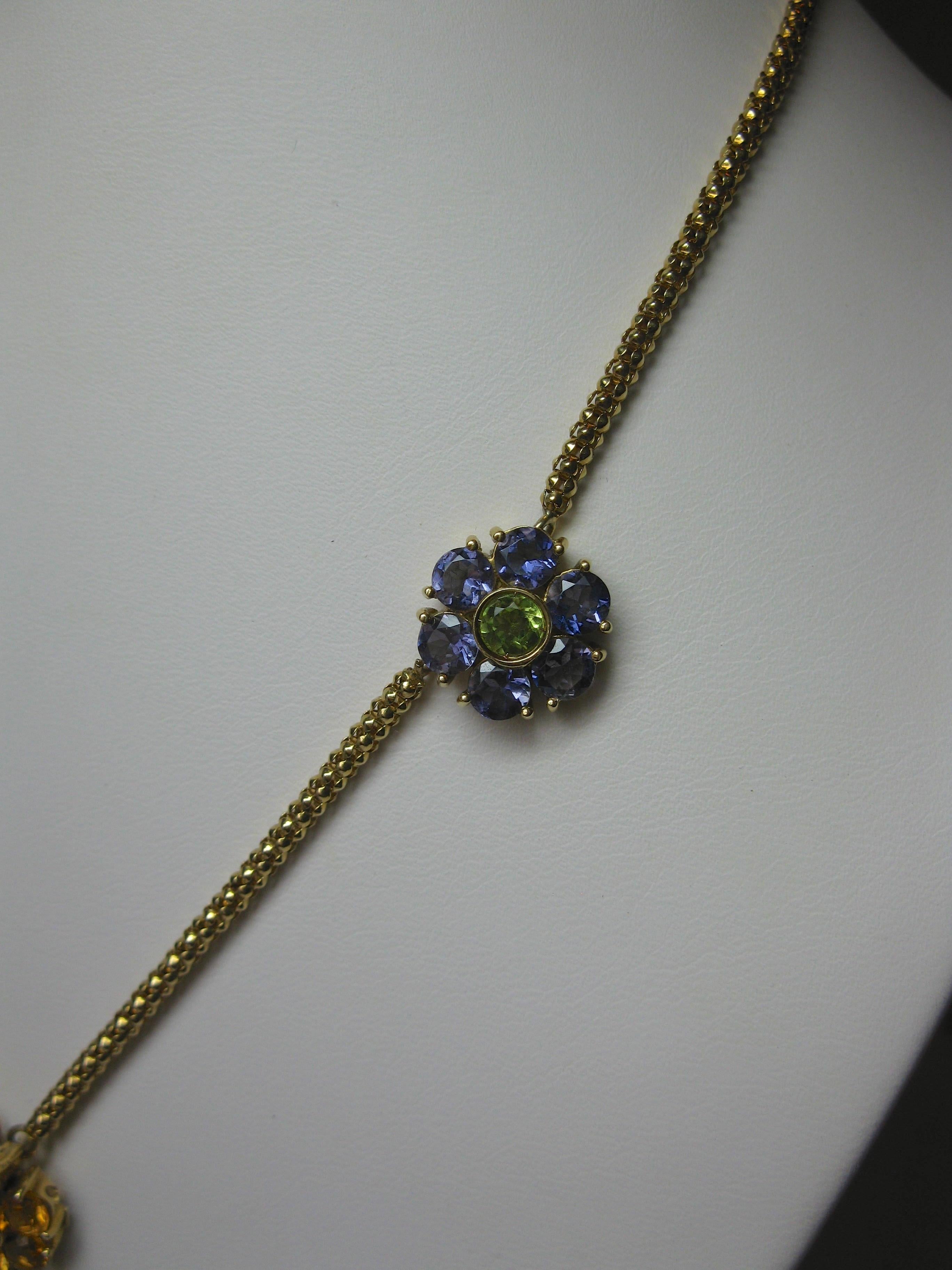 Chimento Flower Necklace Citrine Tanzanite Amethyst Peridot 18 Karat Gold Modern In Good Condition For Sale In New York, NY