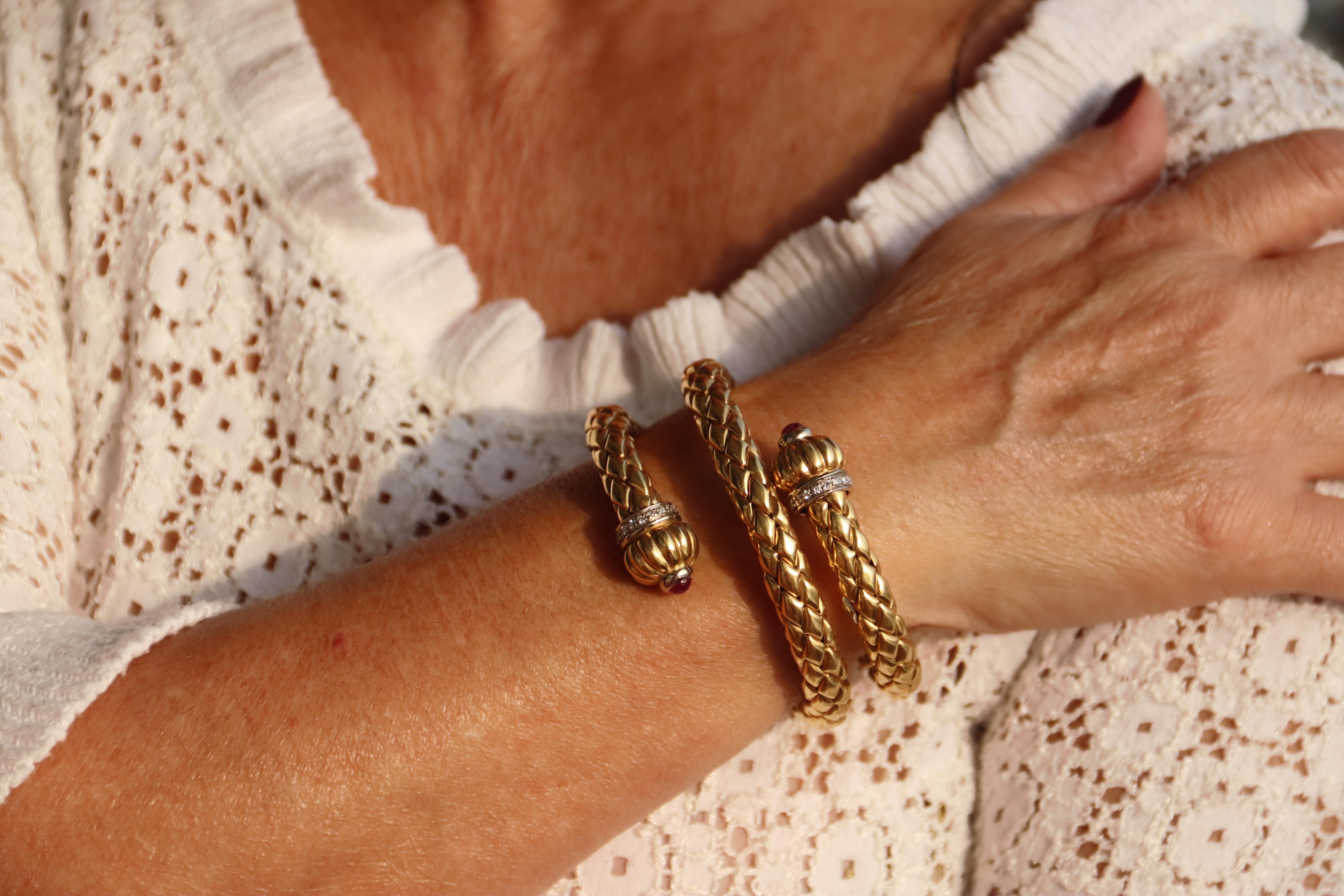 Chimento Bracelet jonc en or jaune et blanc 18 carats avec diamants, Italie en vente 1