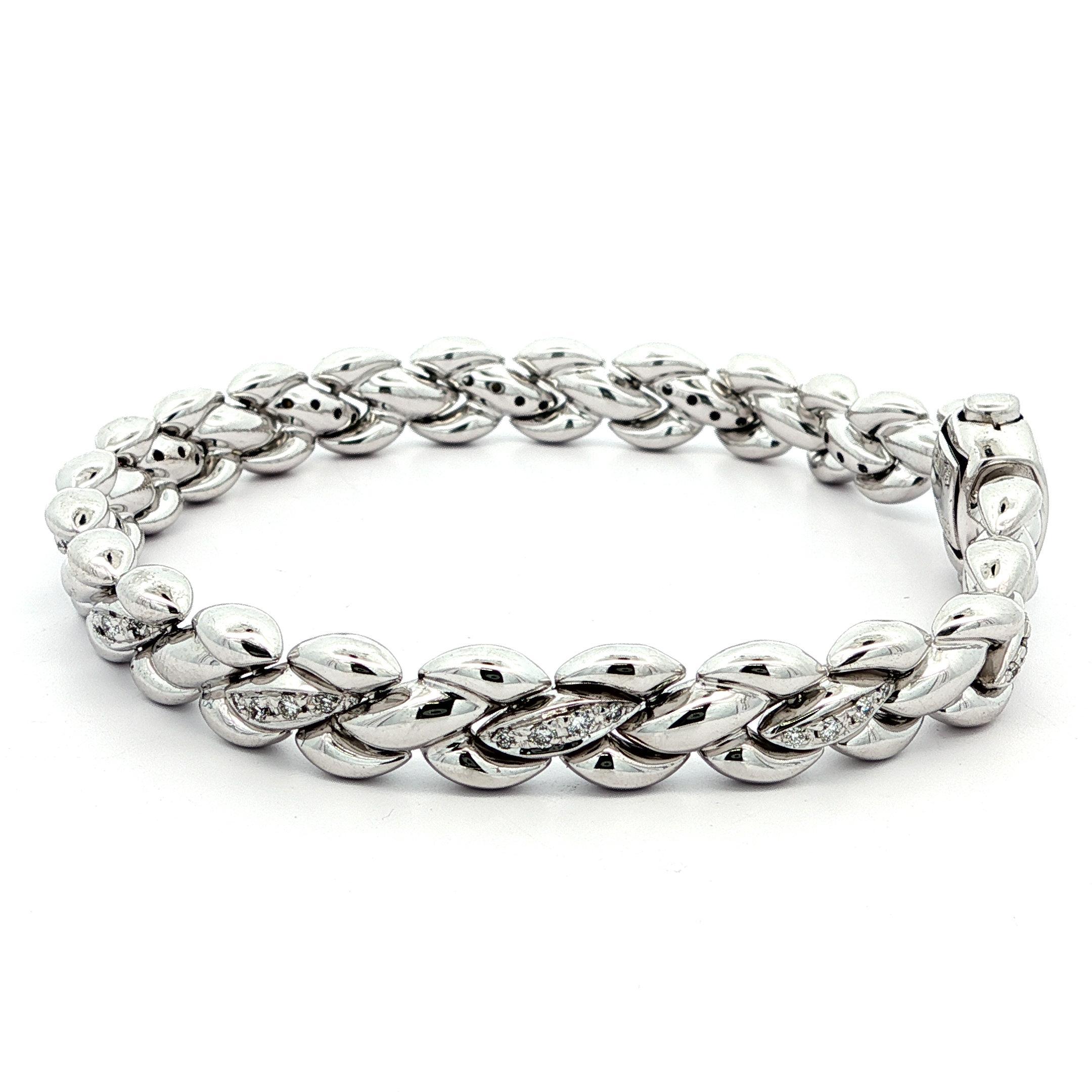 Chimento Italia Bracciale a maglie intrecciate in oro bianco 18k con diamante da .35ctw In condizioni buone in vendita a Montclair, NJ