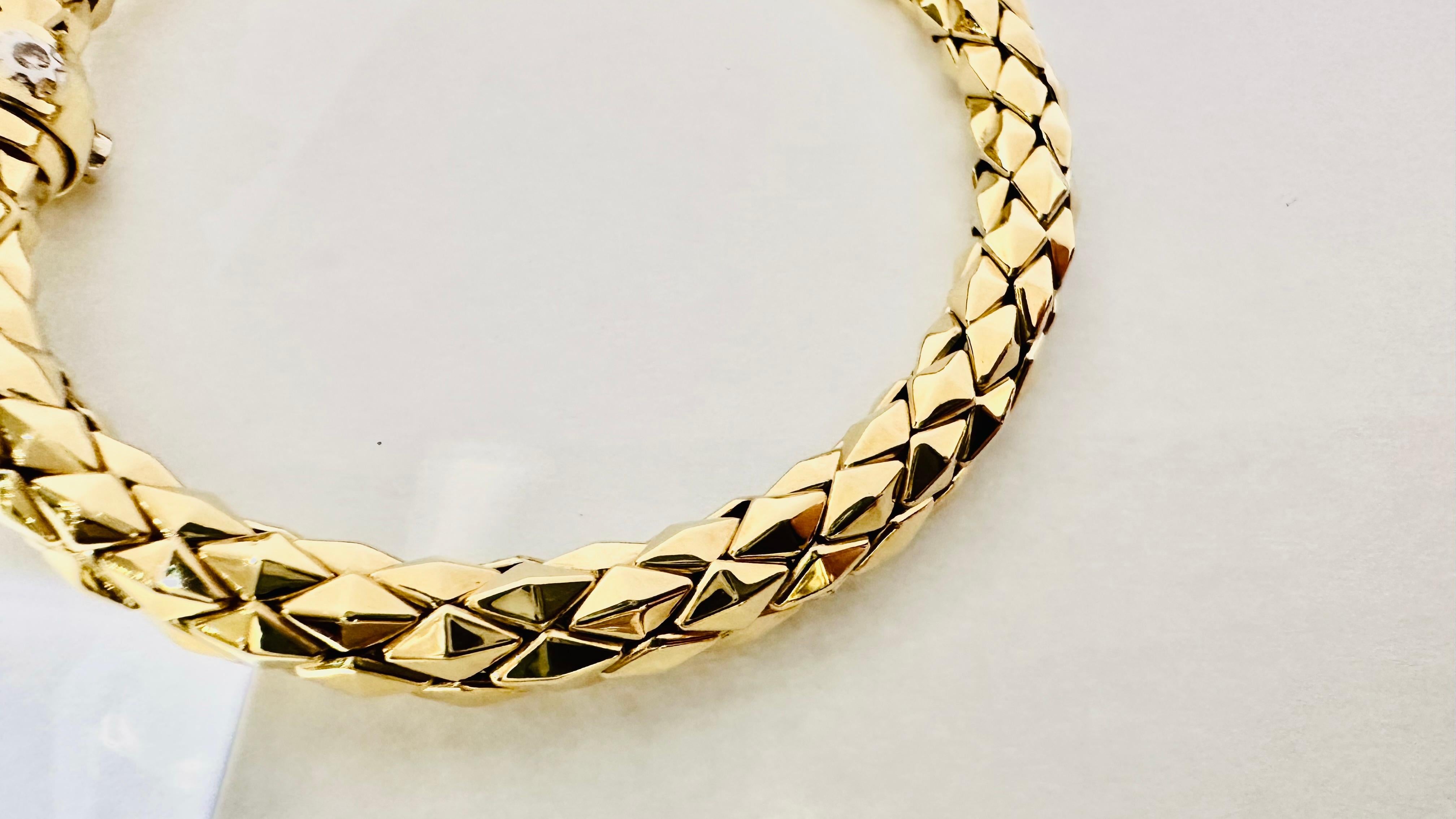 Women's Chimento: L’Eleganza Intrecciata dell’Oro Italiano For Sale