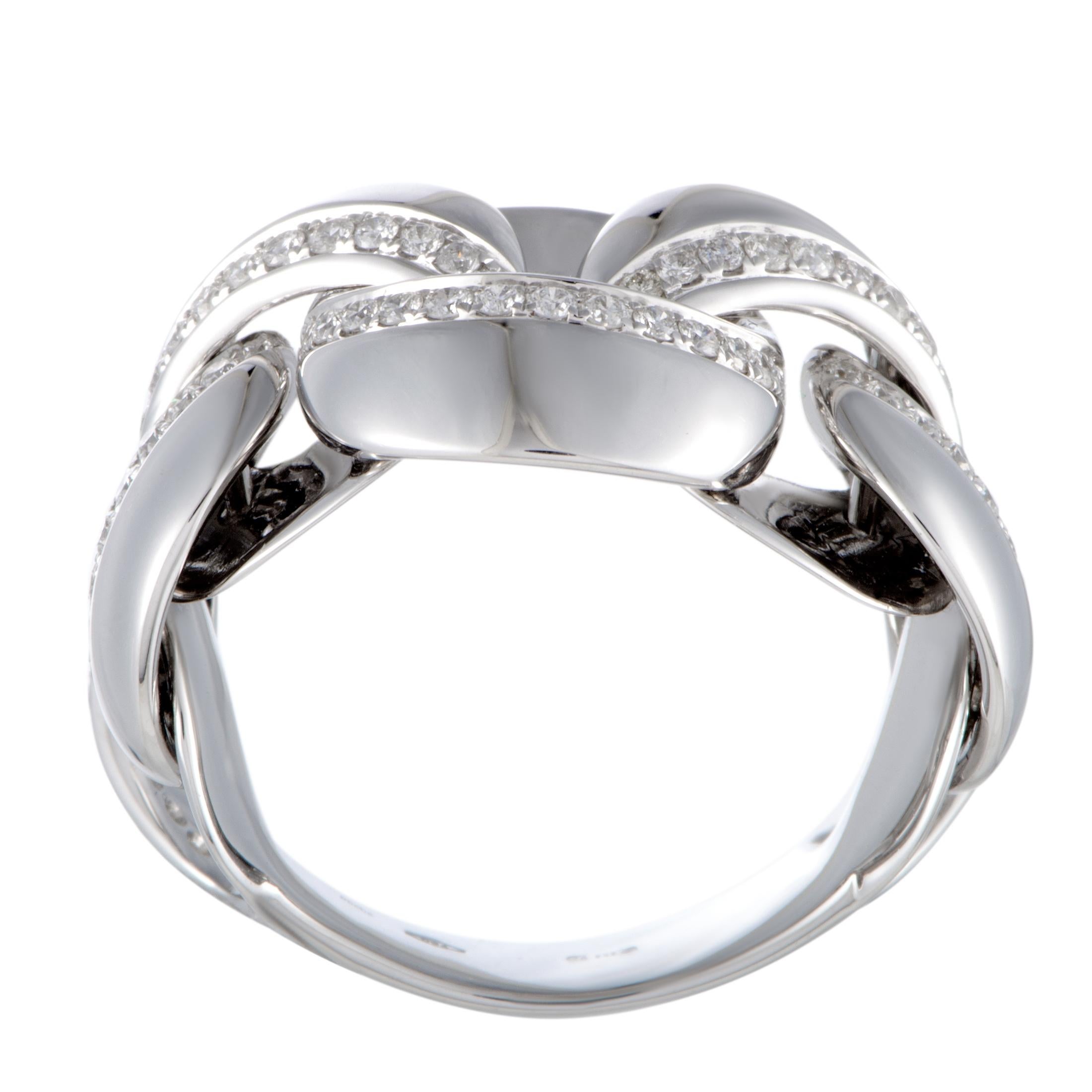 If you wish to accentuate your ensemble in a manner that is both incredibly luxurious and distinctly sophisticated then this fabulous jewelry piece is an excellent choice. Beautifully designed by Chimento, this ring is expertly crafted from