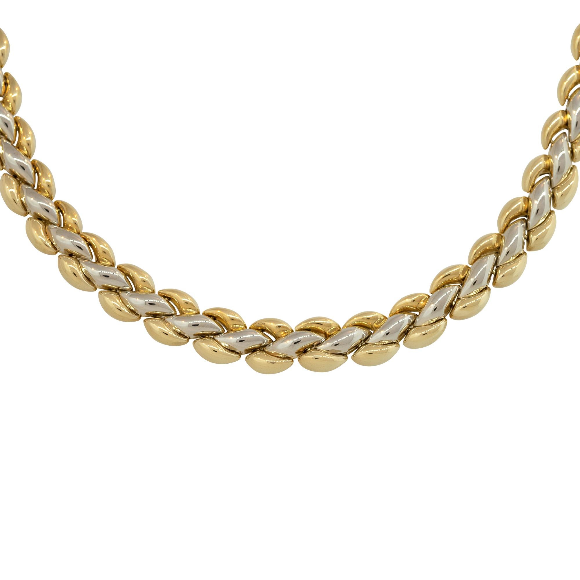 Chimento 18k zweifarbige Halskette aus Gelb- und Weißgold Reversible Women's Necklace

MATERIAL: 18k Weißgold und 18k Gelbgold
Abmessungen: Halskette Maßnahmen 18″ in Länge und 8,75 mm in der Dicke
Verschluss: Zunge in Box Schließe
Artikelgewicht: