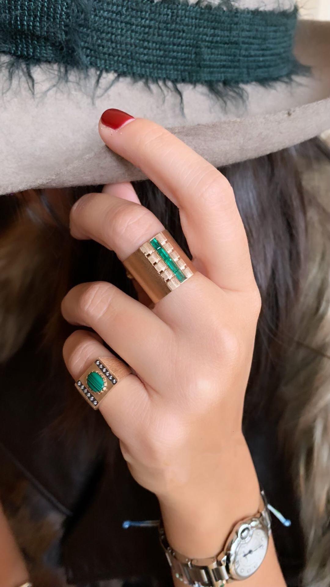 Modern Chimera Cigar Ring in 14k Rose Gold with Emerald For Sale