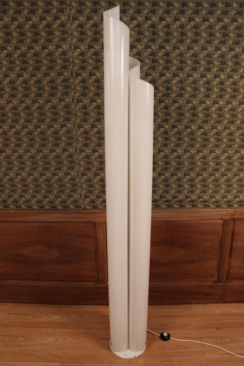 Chimera Floor Lamp By Vico Magistretti, Italy, 1970s In Good Condition For Sale In charmes, FR