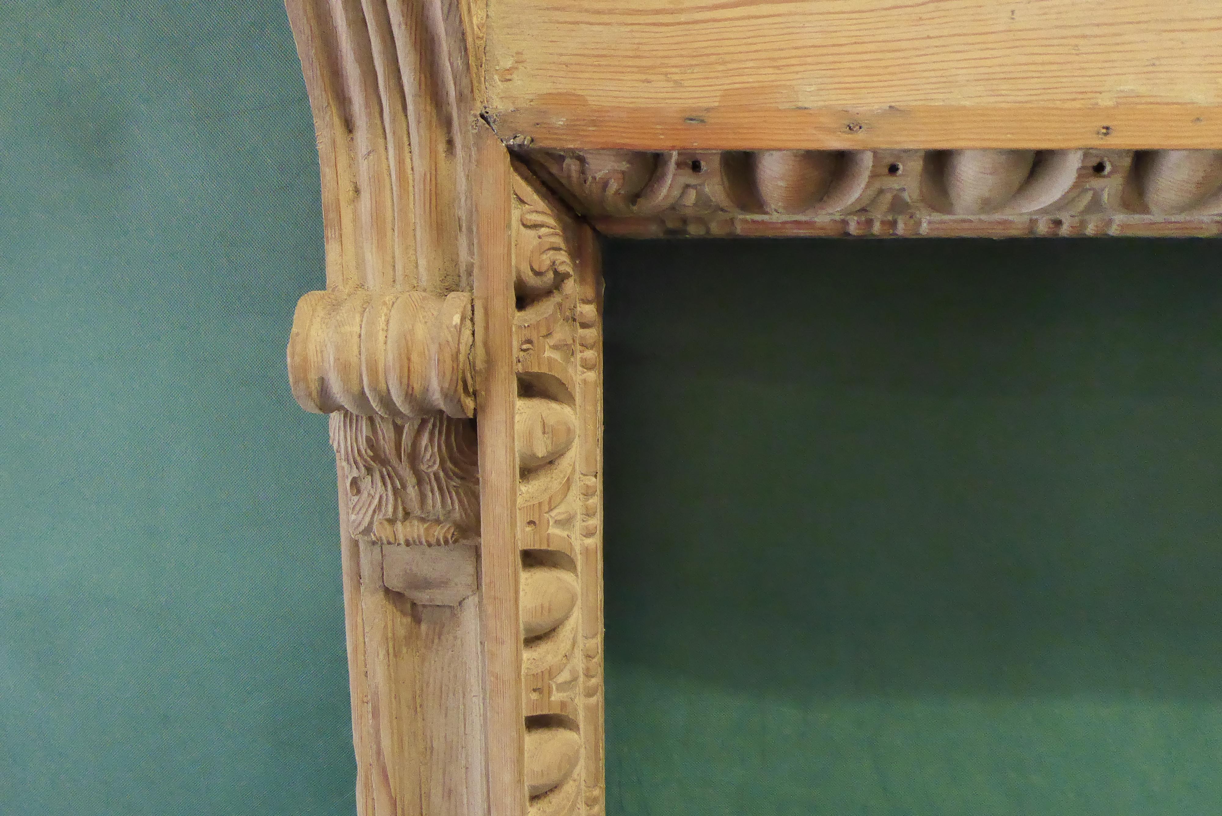 Chimney Piece, Mantle Piece Carved Pinewood George II circa 1730 Wth Shell In Fair Condition For Sale In Perth, GB