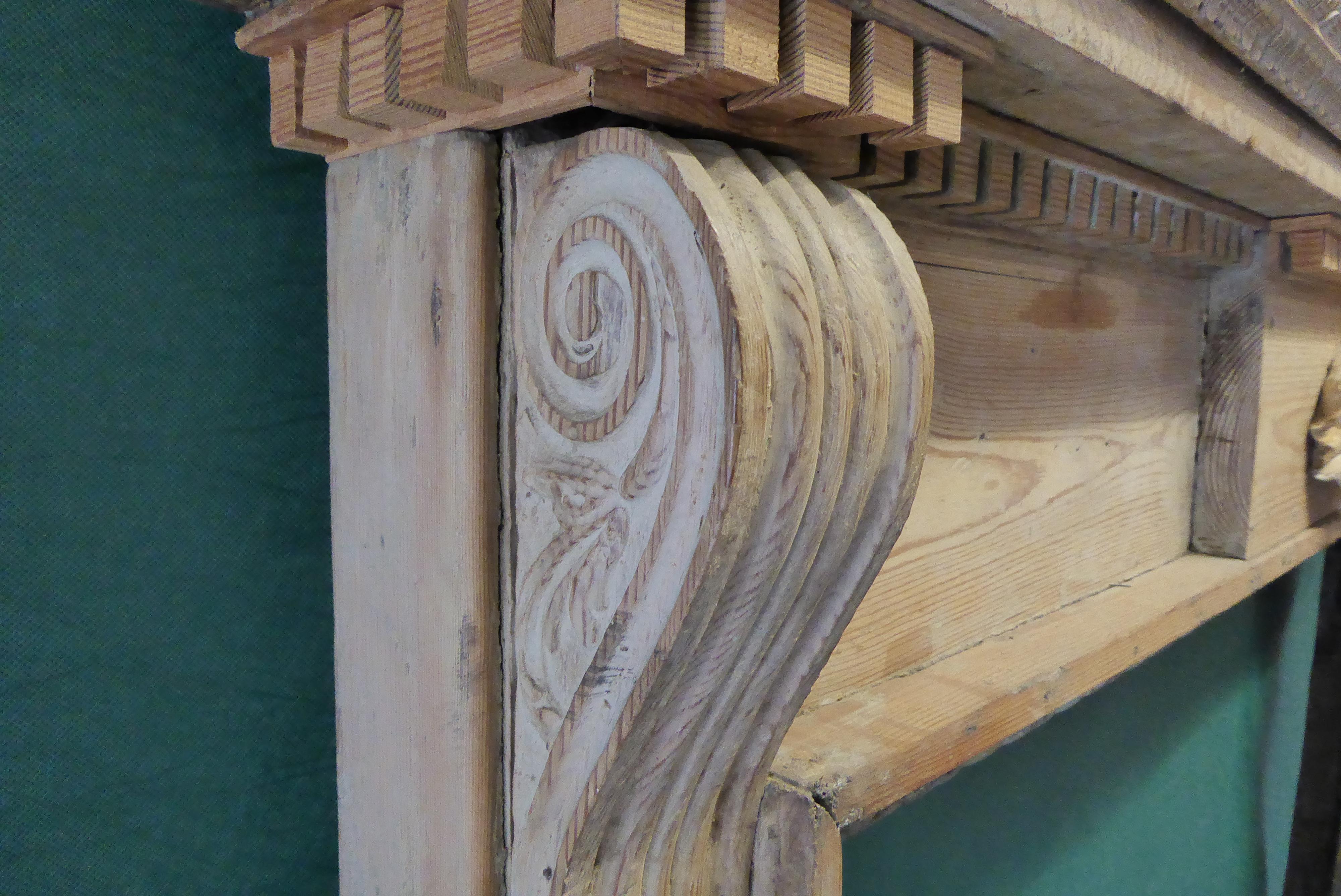 Chimney Piece, Mantle Piece Carved Pinewood George II circa 1730 Wth Shell For Sale 5