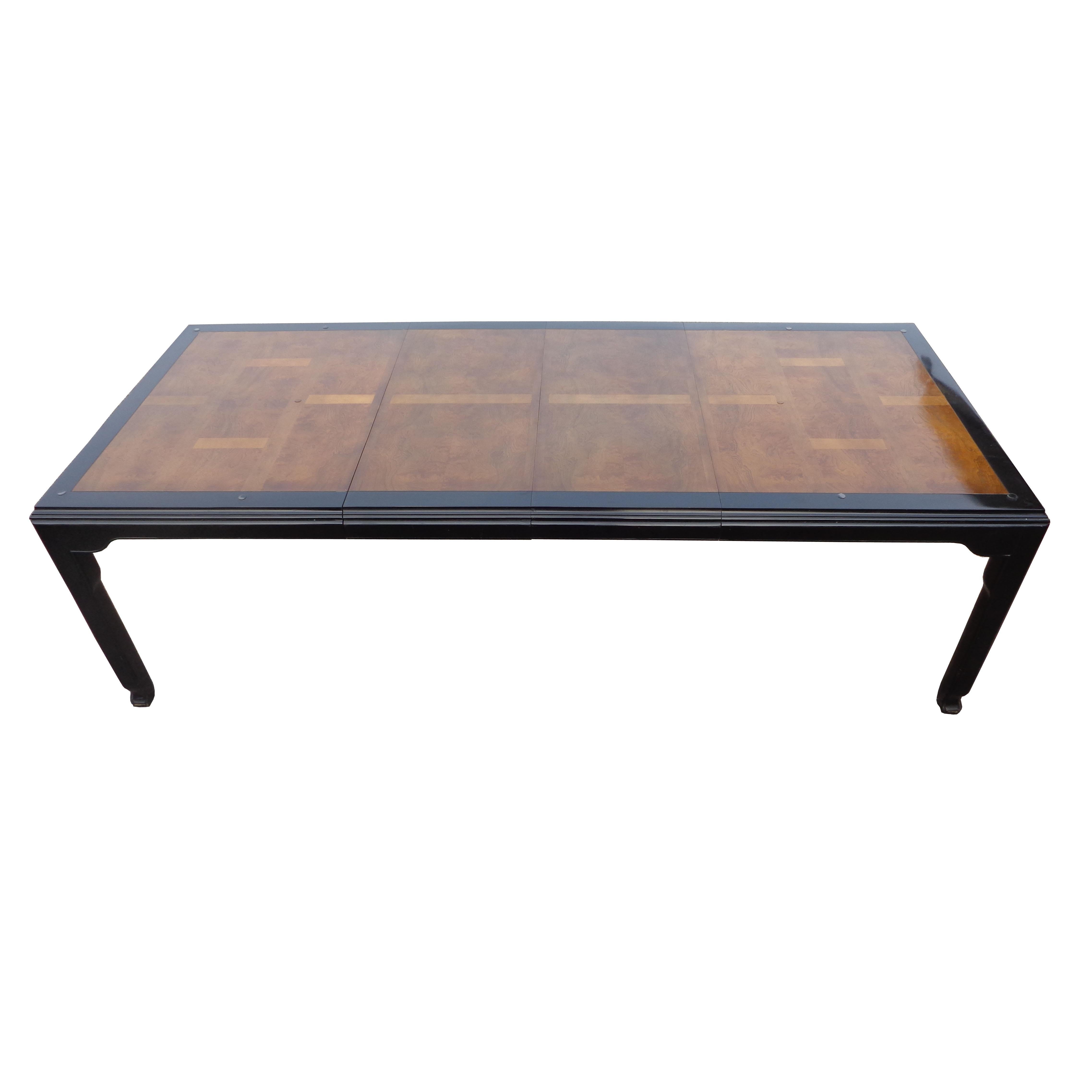 Chinoiseries Table de salle à manger Chin Hua de 182,9 cm par Raymond Sobota pour Century Furniture en vente