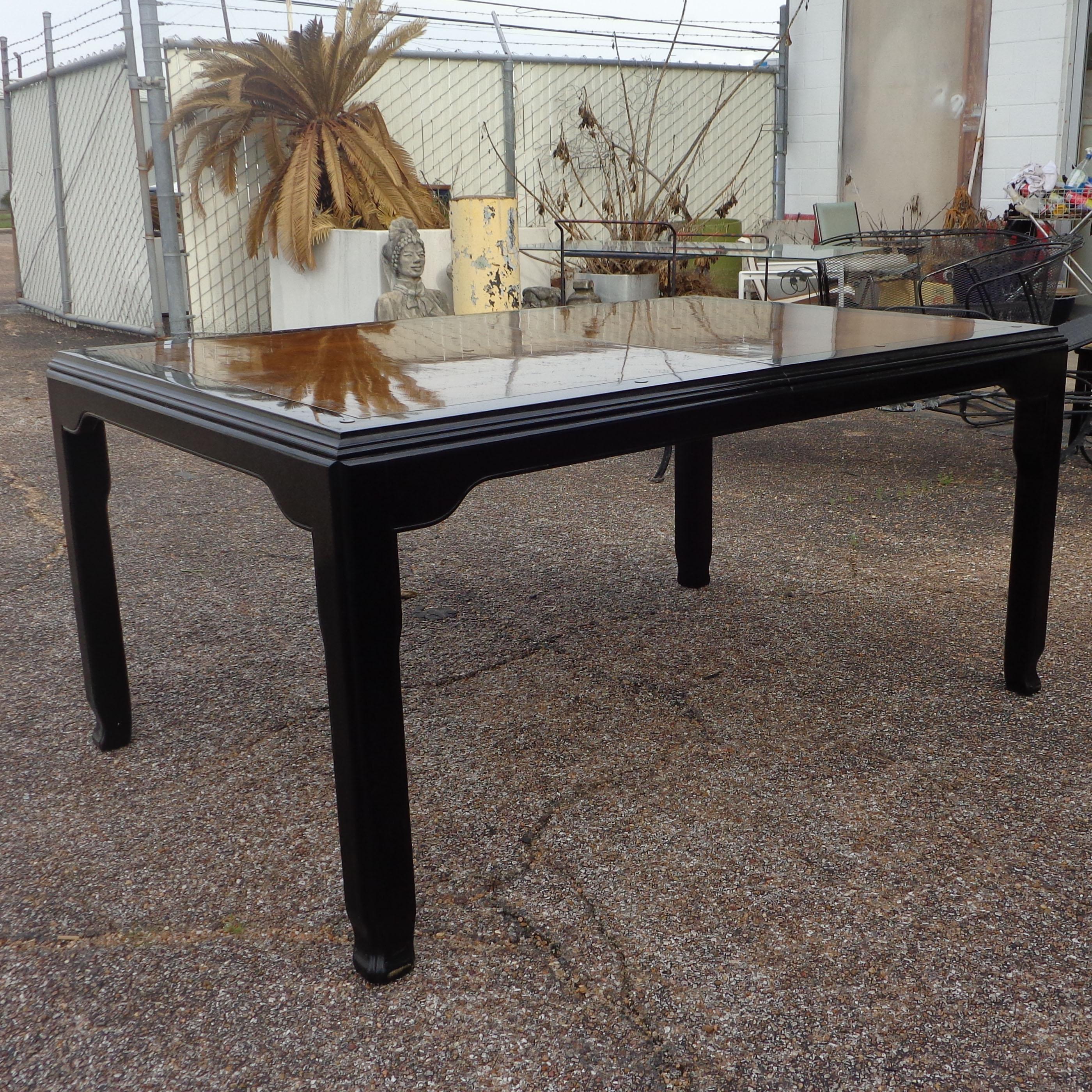 Nord-américain Table de salle à manger Chin Hua de 182,9 cm par Raymond Sobota pour Century Furniture en vente
