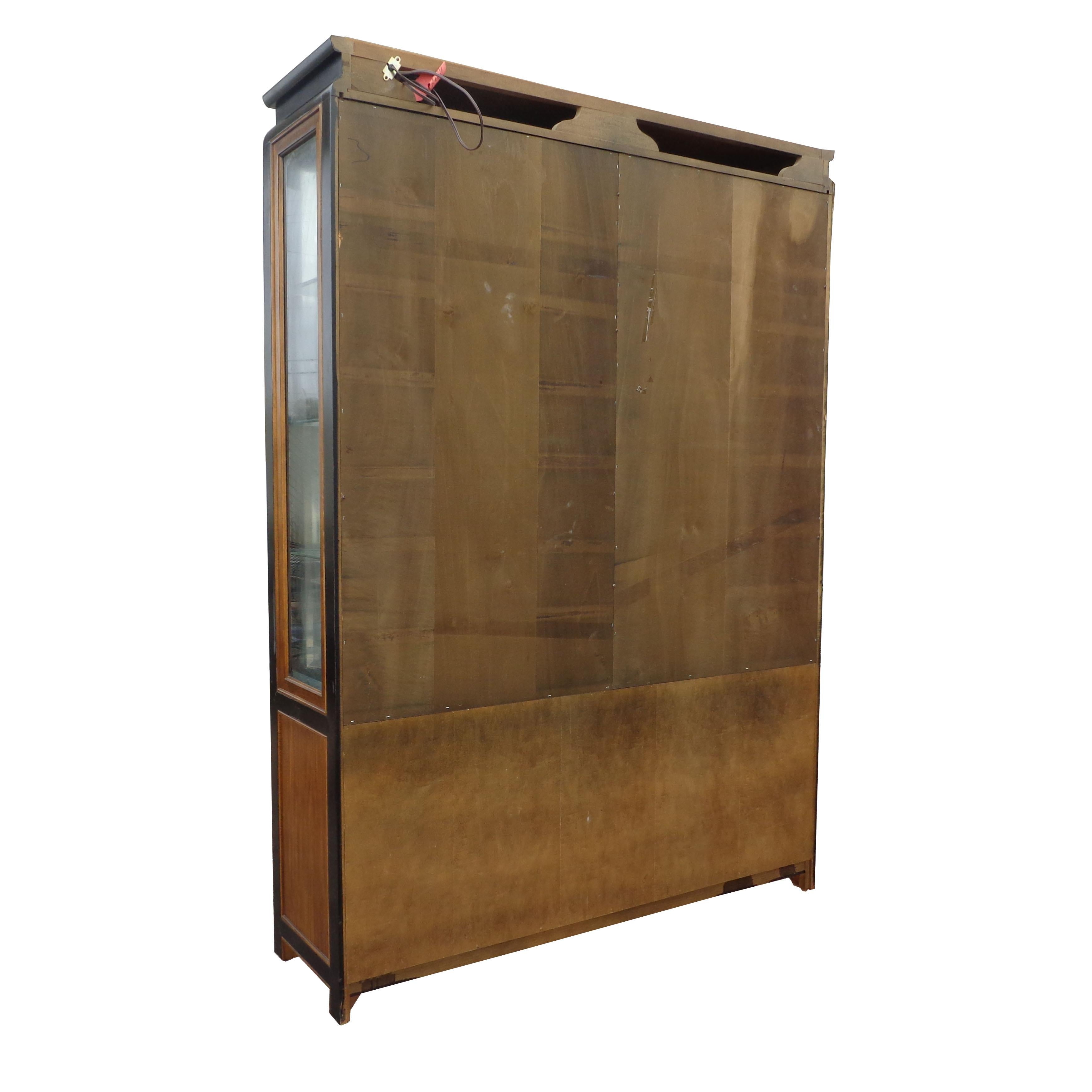 20th Century Chin Hua Display Cabinet by Raymond Sobota for Century Furniture For Sale