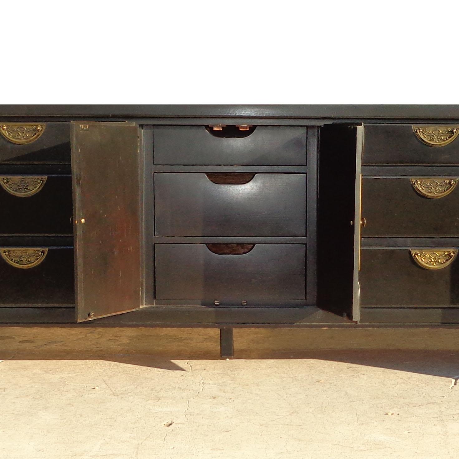 North American Chin Hua Dresser Credenza by Century Furniture For Sale