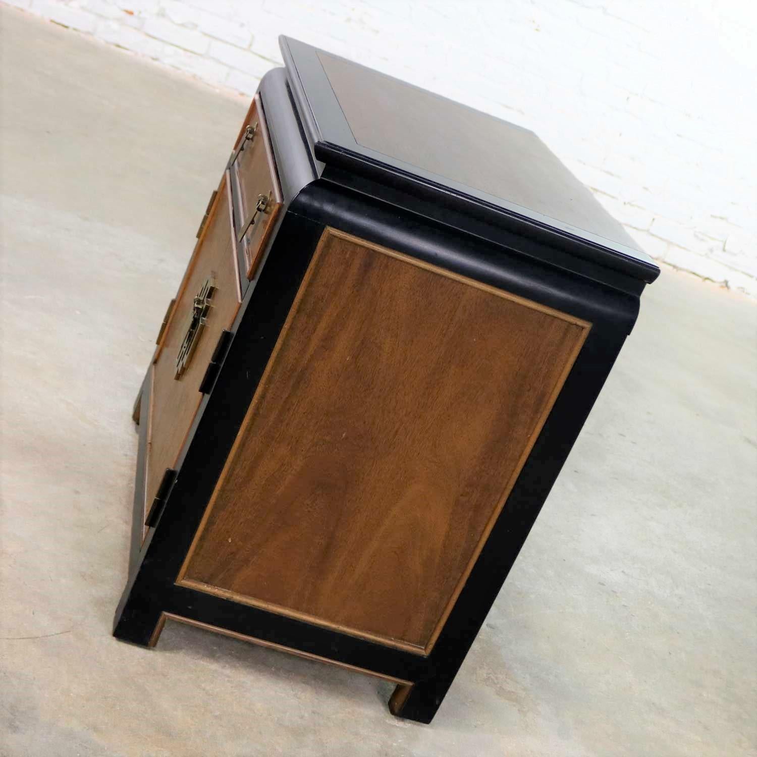 Maple Chin Hua Nightstand End Table Cabinet by Raymond K Sobota for Century Furniture