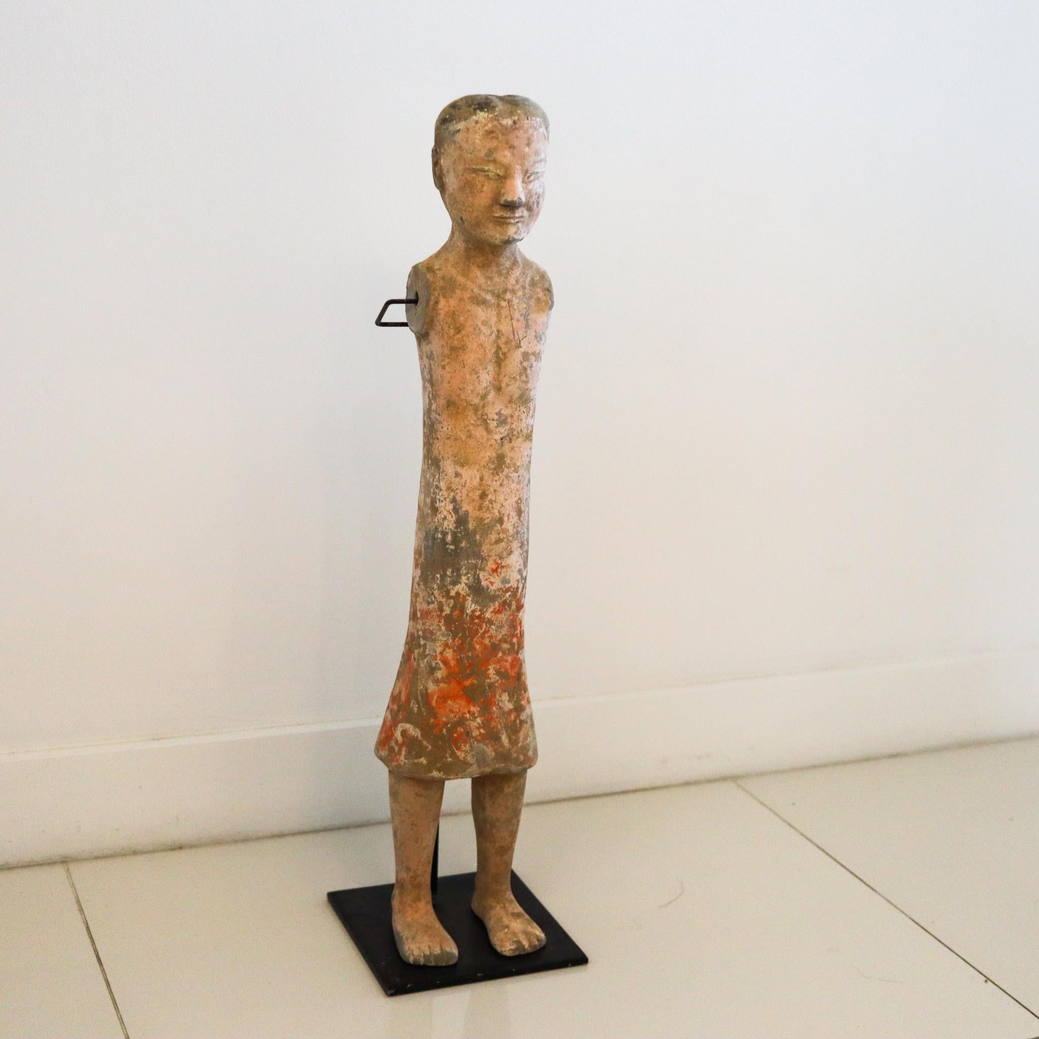 China 100 BC Han Dynasty Ancient Rare Stickman Sculpture in Earthenware Pottery In Excellent Condition For Sale In Miami, FL