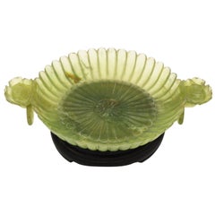 China 1900 Qing Dynasty Serpentine Dish in the Shape of a Chrysanthemum Flower