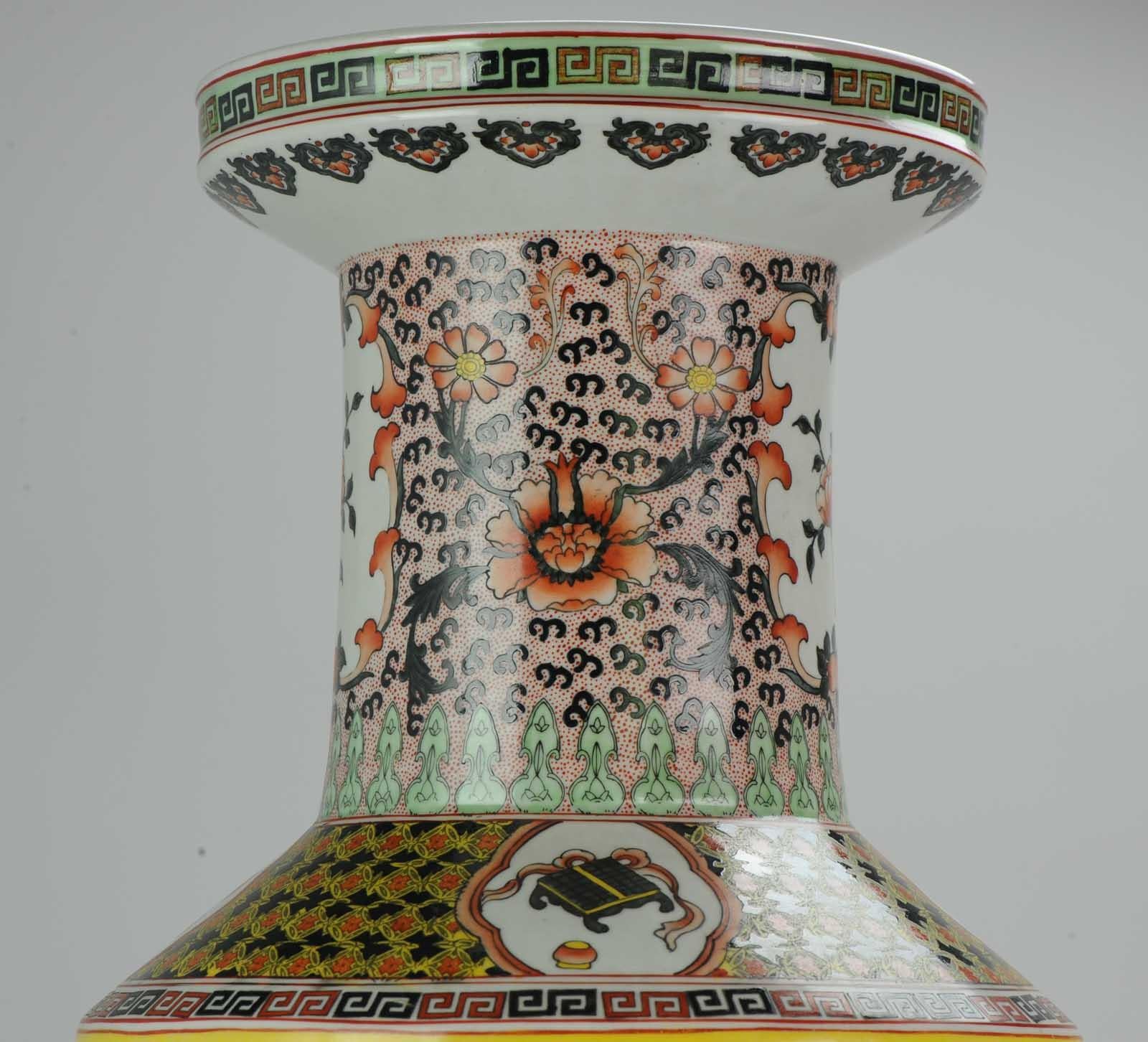 Chinesische Drachenvase aus chinesischem Porzellan, Mitte des 20. Jahrhunderts im Angebot 12