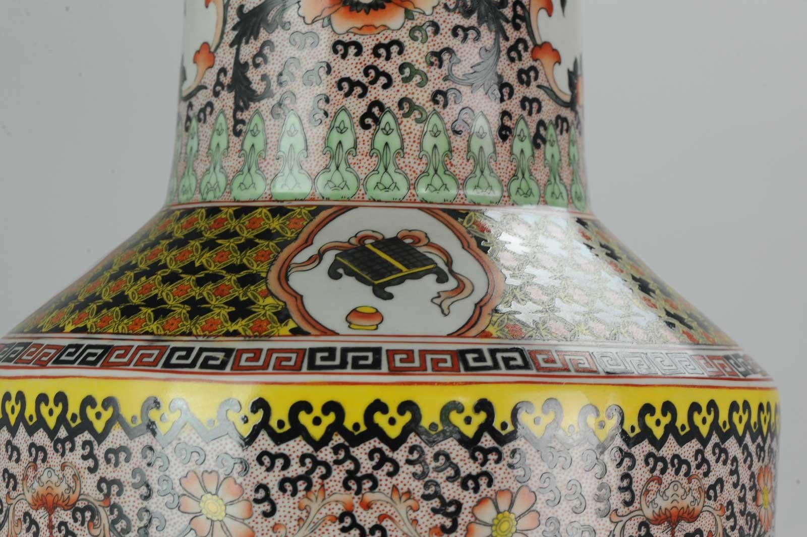 Chinesische Drachenvase aus chinesischem Porzellan, Mitte des 20. Jahrhunderts im Angebot 15