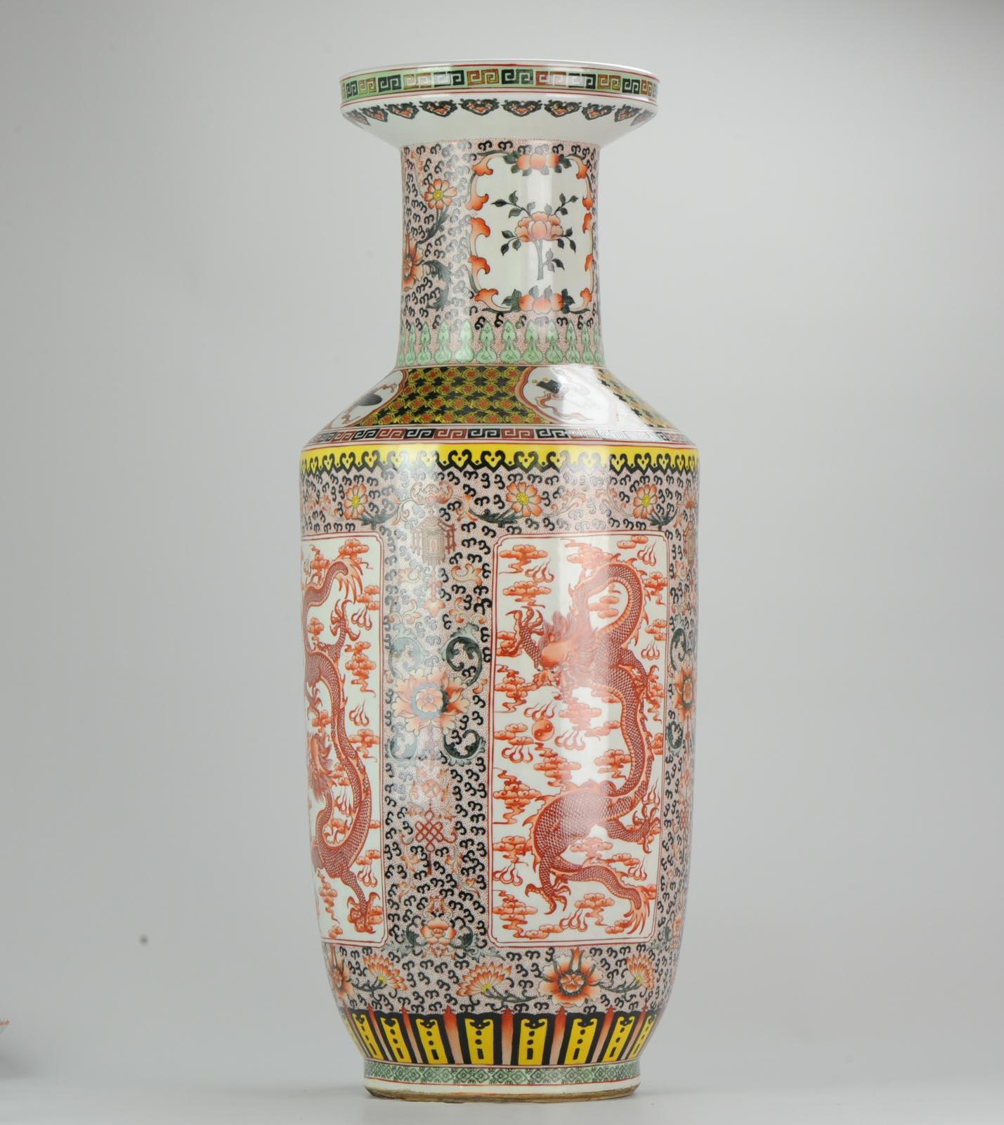 Chinesische Drachenvase aus chinesischem Porzellan, Mitte des 20. Jahrhunderts im Angebot 4